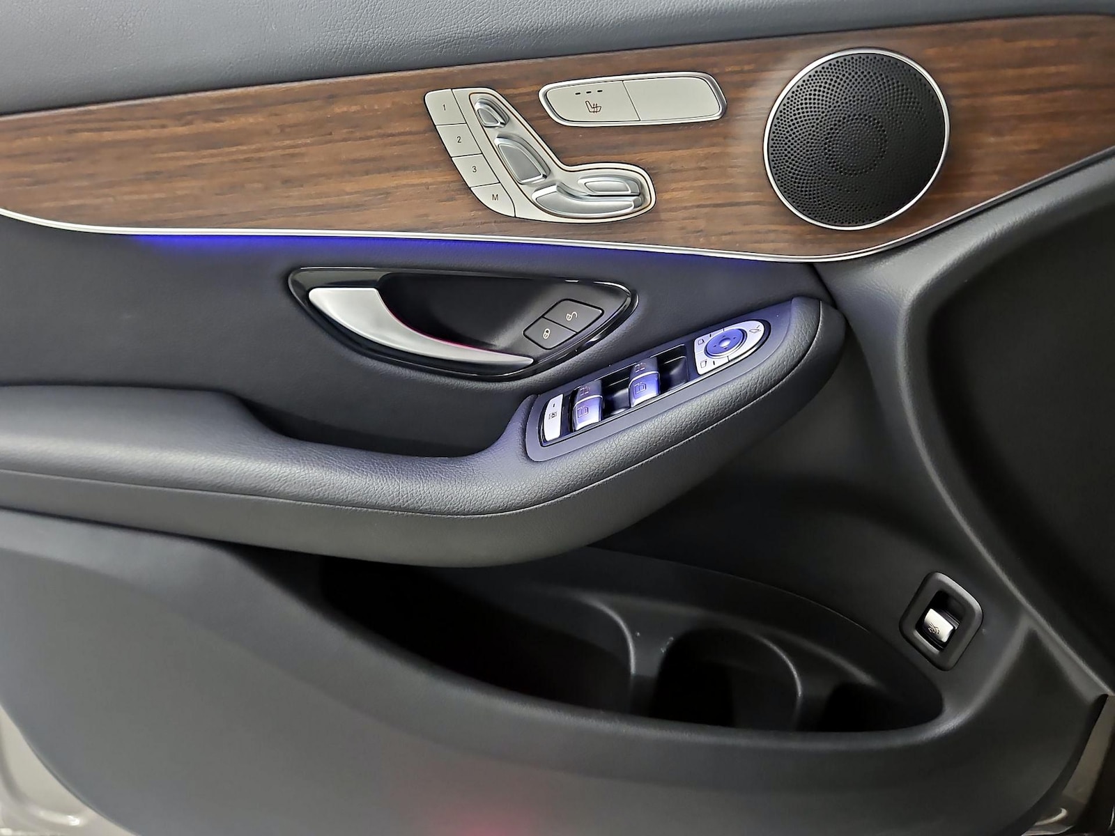 2022 Mercedes-Benz GLC GLC300 - Photo 13