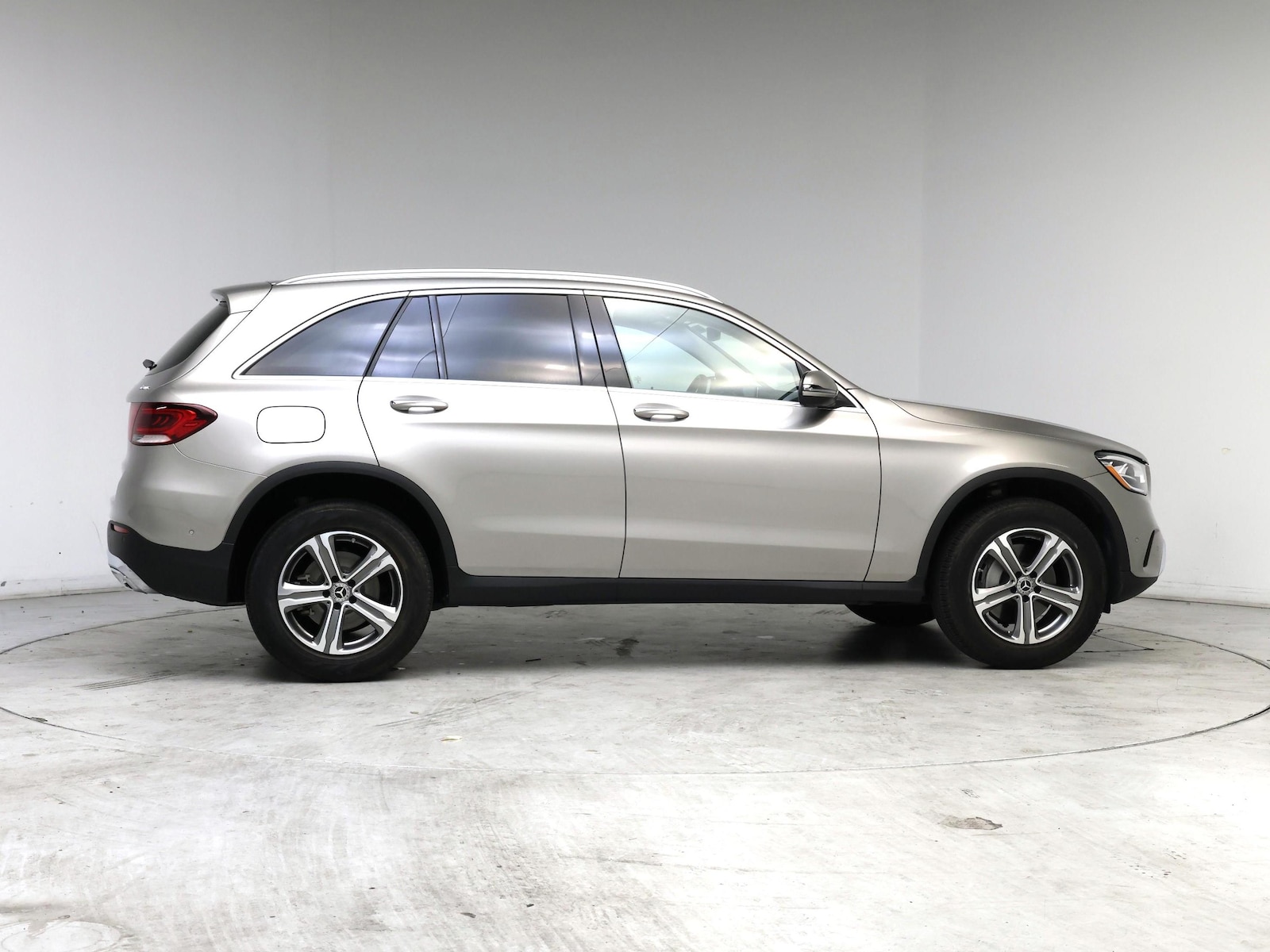 2022 Mercedes-Benz GLC GLC300 - Photo 8