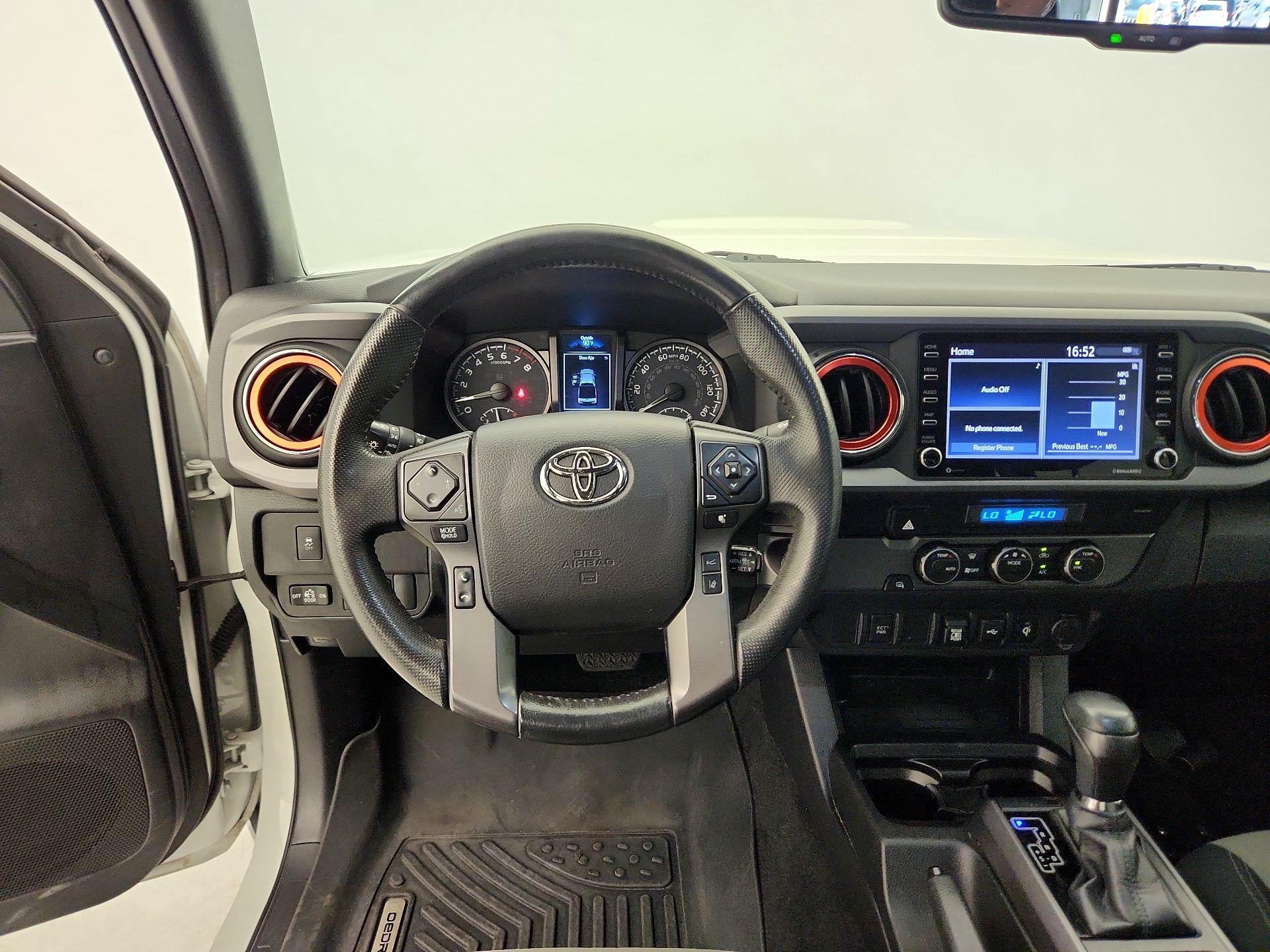 Thumbnail: 2021 Toyota Tacoma - 10