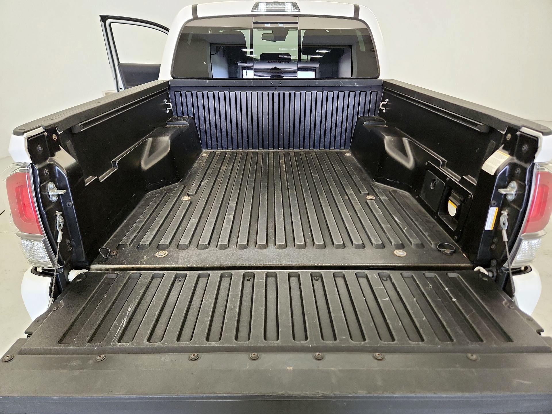 Thumbnail: 2021 Toyota Tacoma - 20