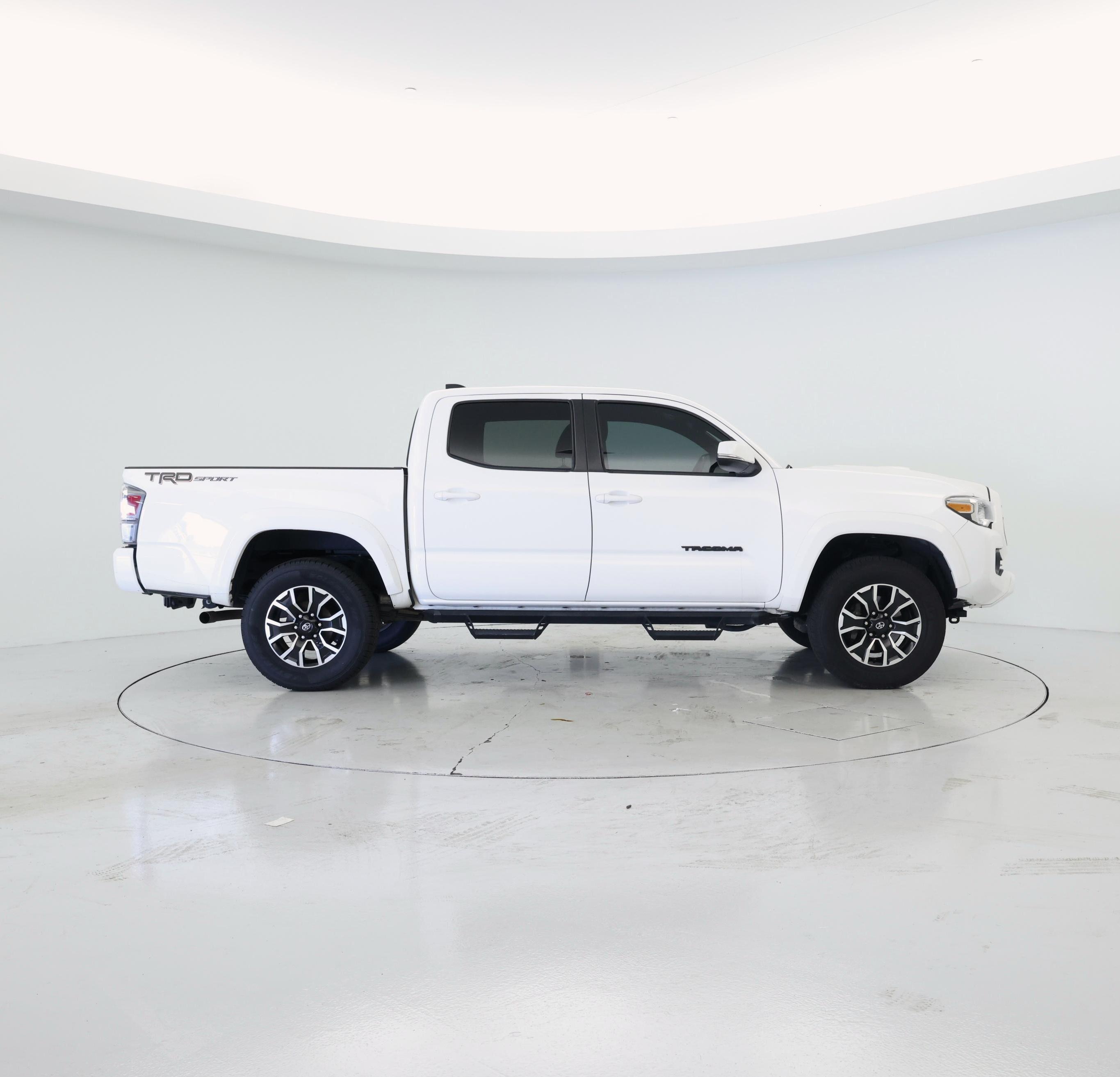 Thumbnail: 2021 Toyota Tacoma - 7