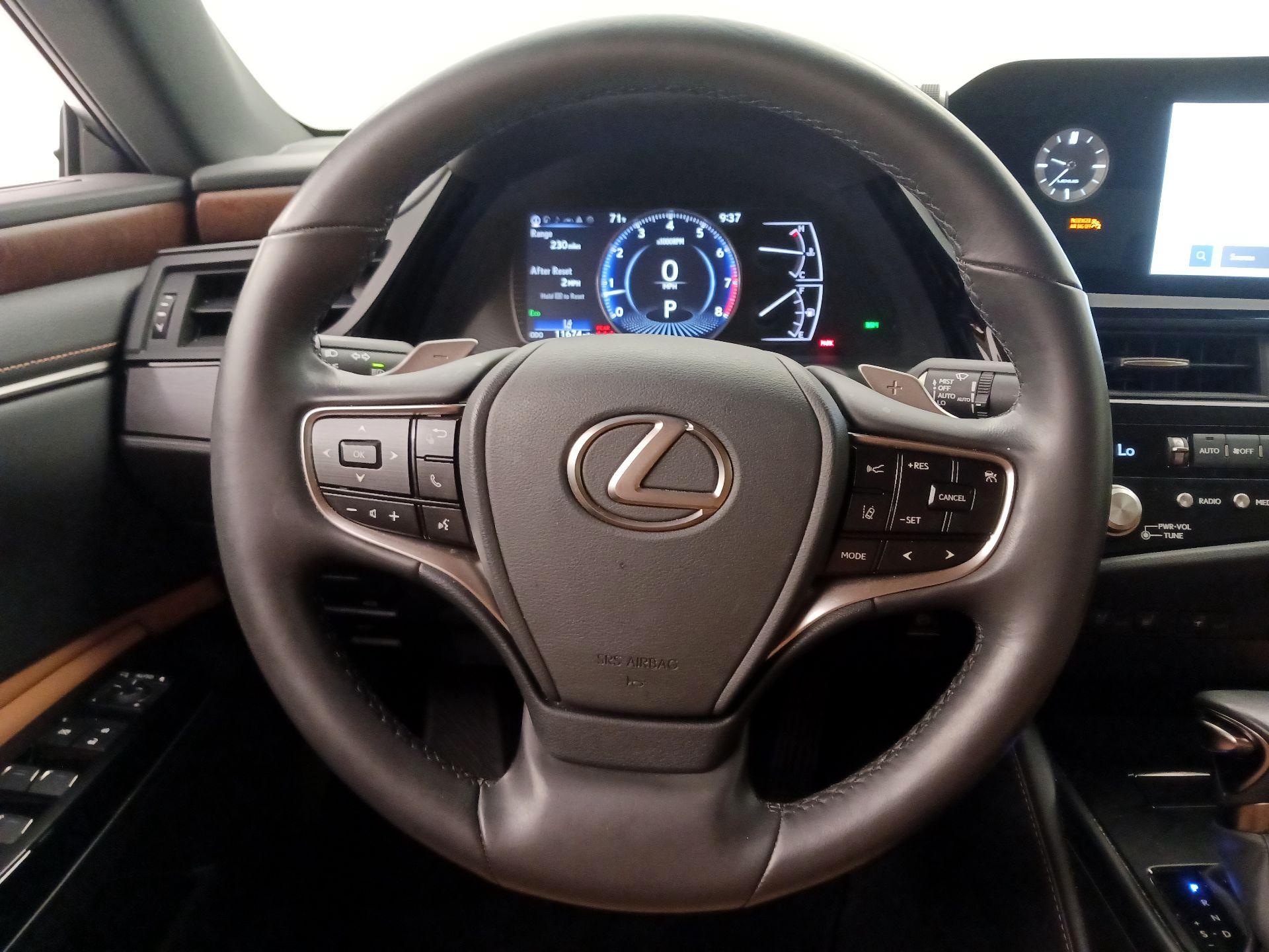 Thumbnail: 2024 Lexus ES - 10