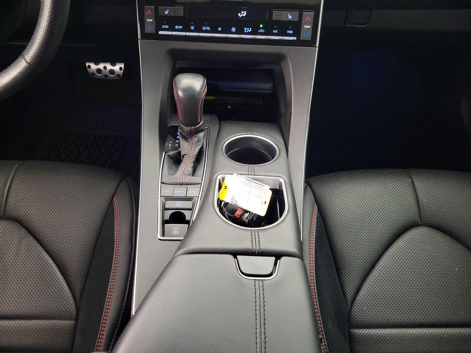 Thumbnail: 2021 Toyota Avalon - 18