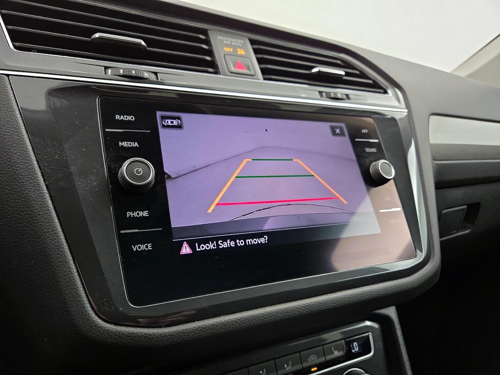 2021 Volkswagen Tiguan SE - Photo 15