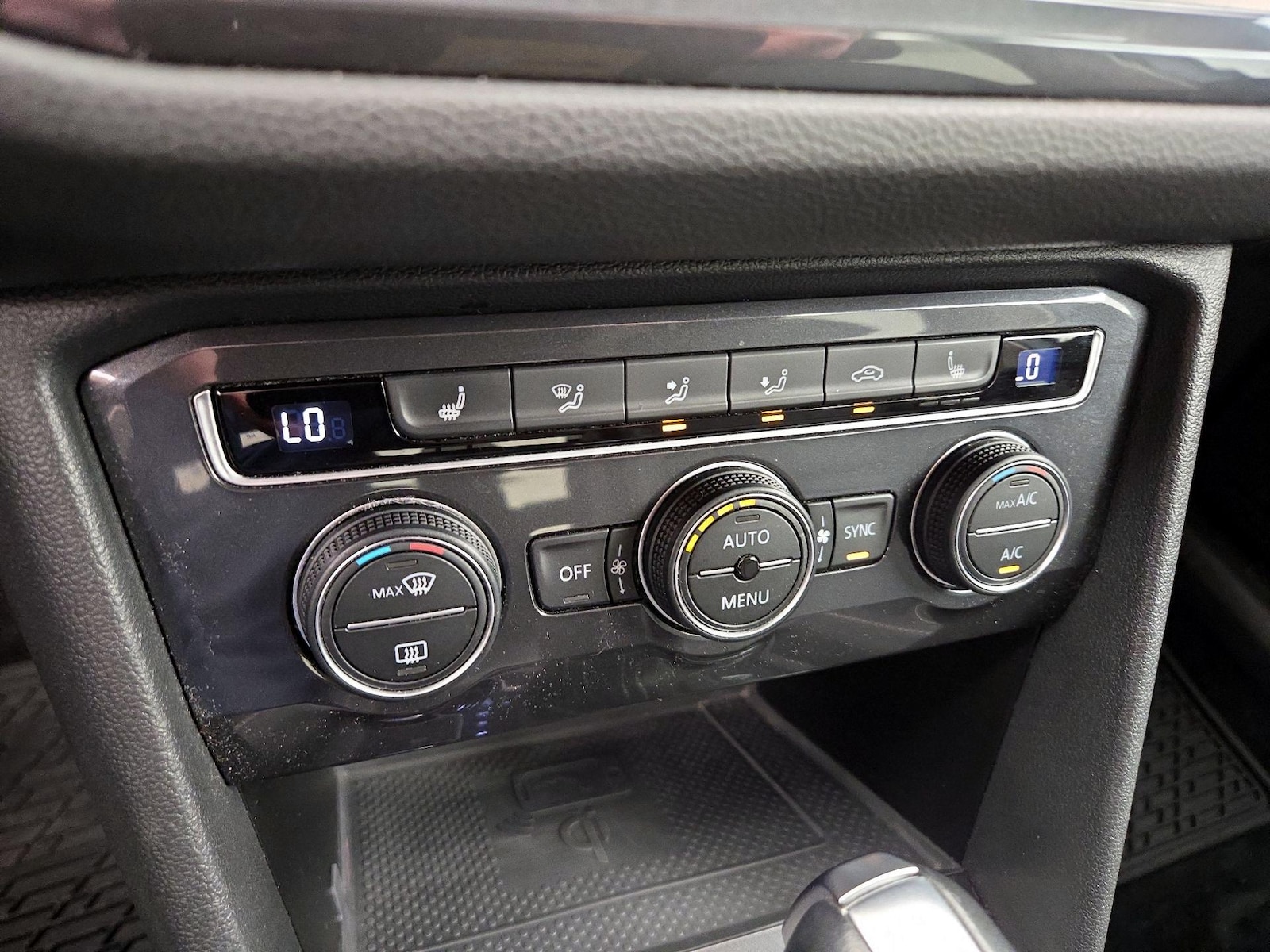 2021 Volkswagen Tiguan SE - Photo 17