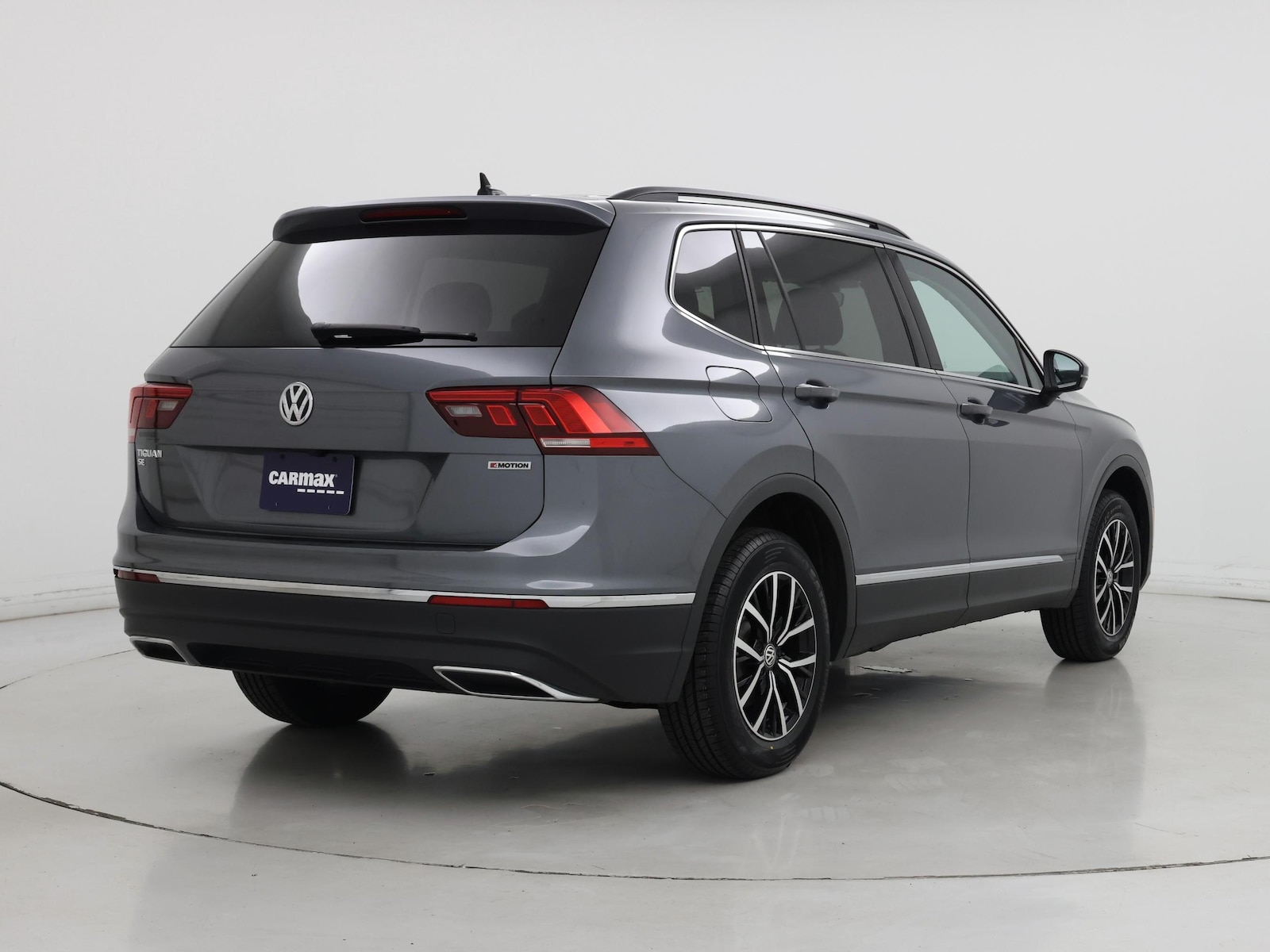 2021 Volkswagen Tiguan SE - Photo 9