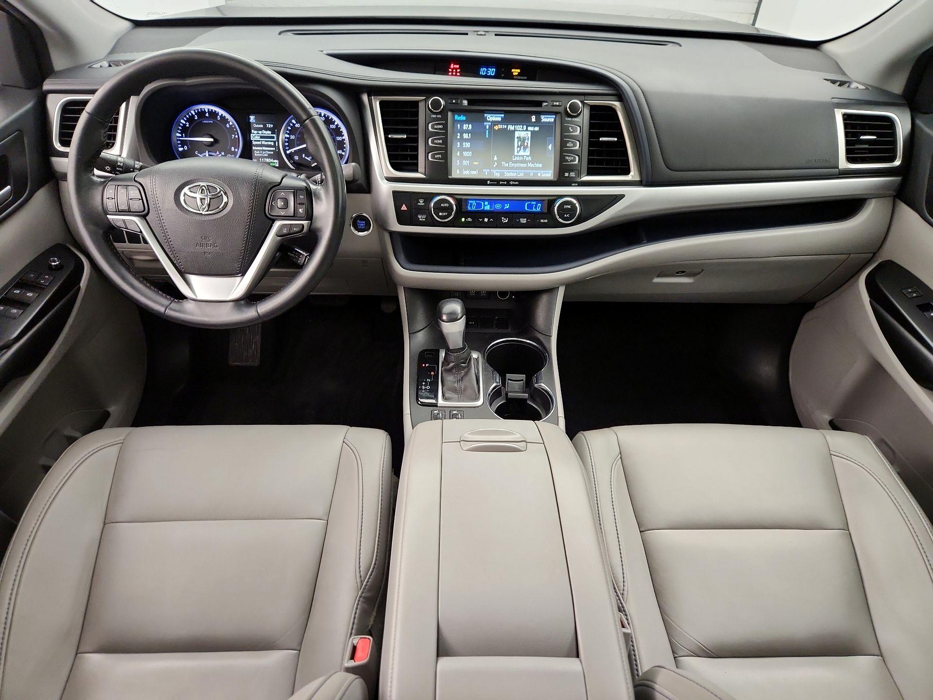 Thumbnail: 2017 Toyota Highlander - 9