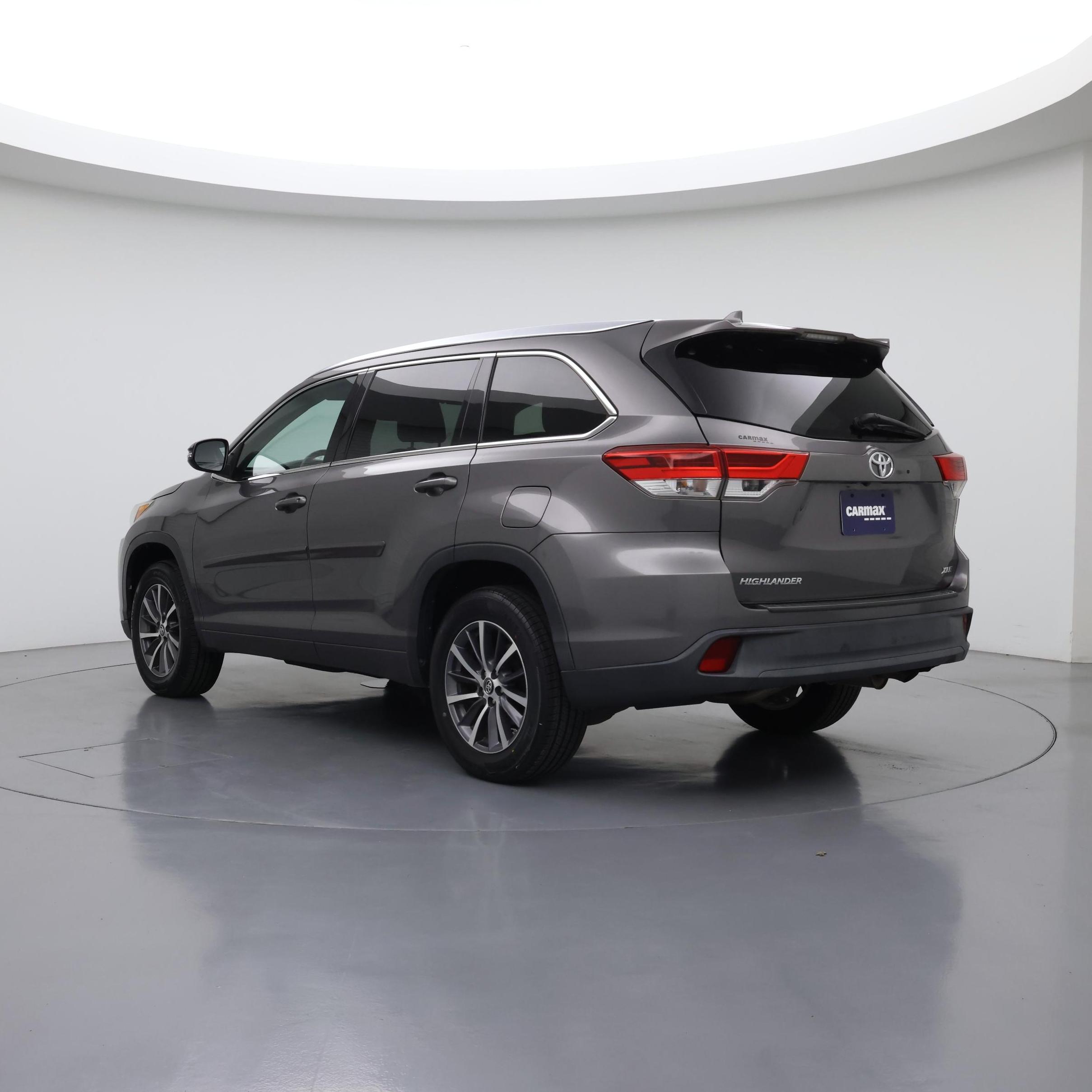 Thumbnail: 2017 Toyota Highlander - 2