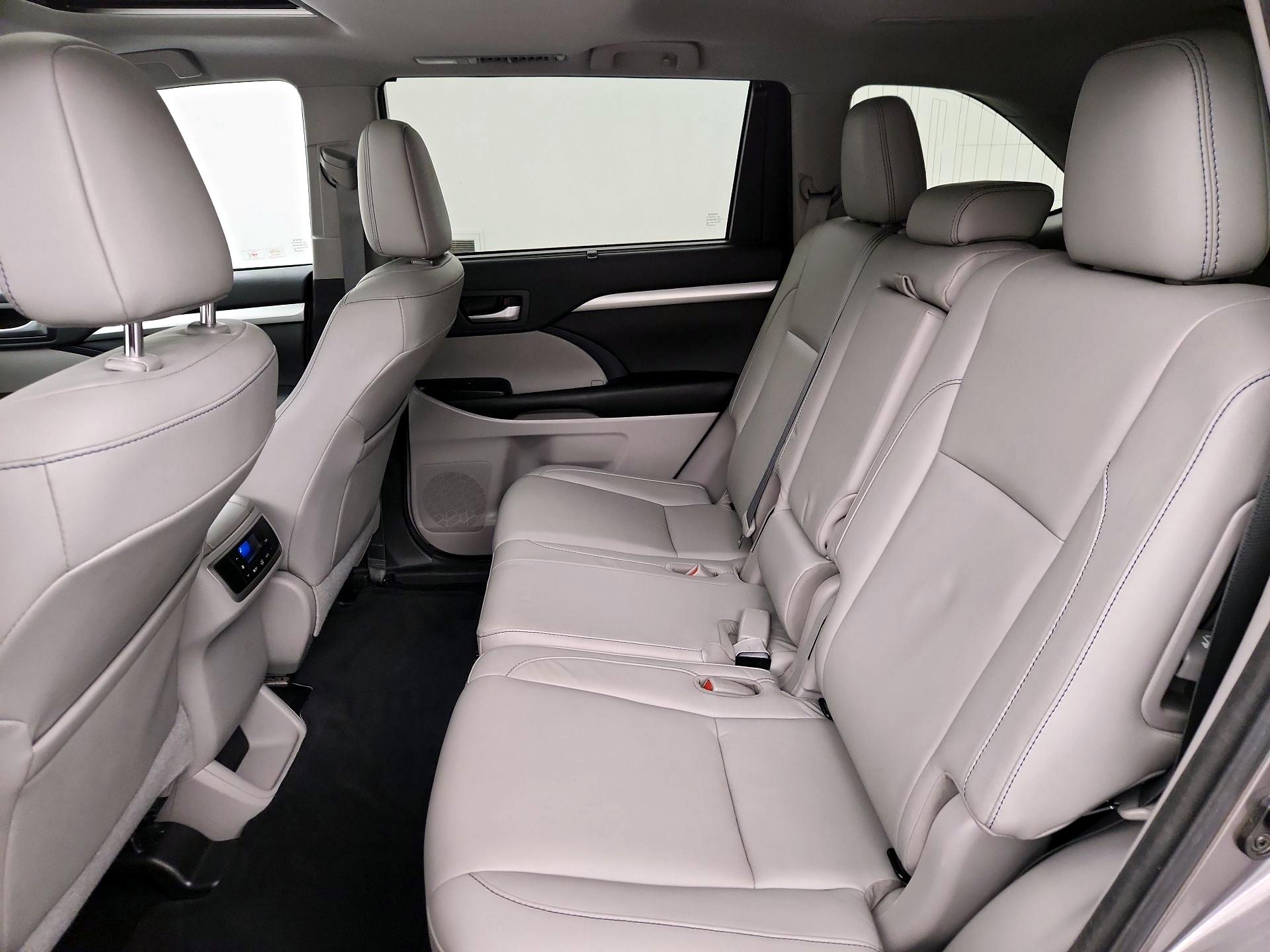 Thumbnail: 2017 Toyota Highlander - 20