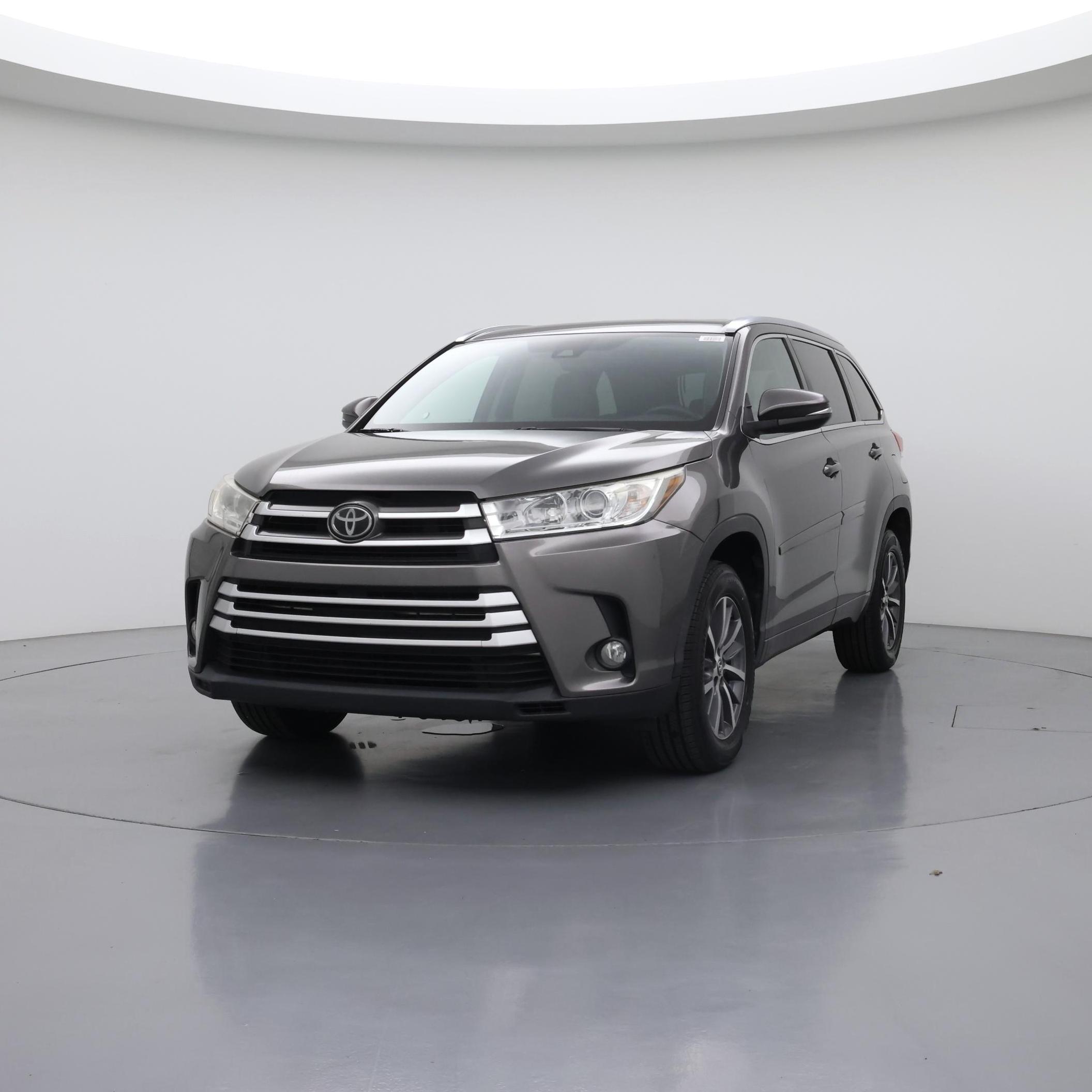 Thumbnail: 2017 Toyota Highlander - 4