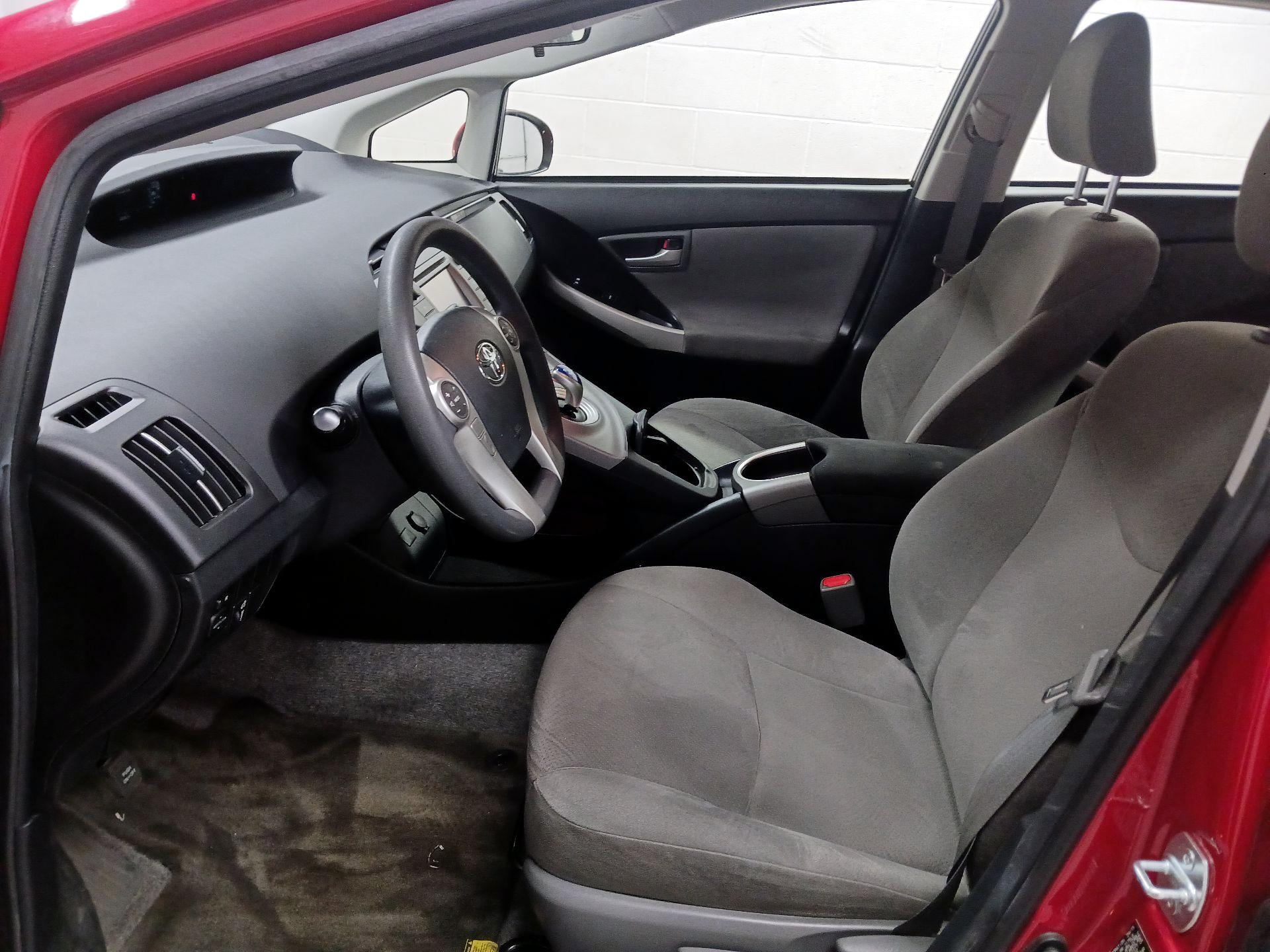 Thumbnail: 2015 Toyota Prius - 11