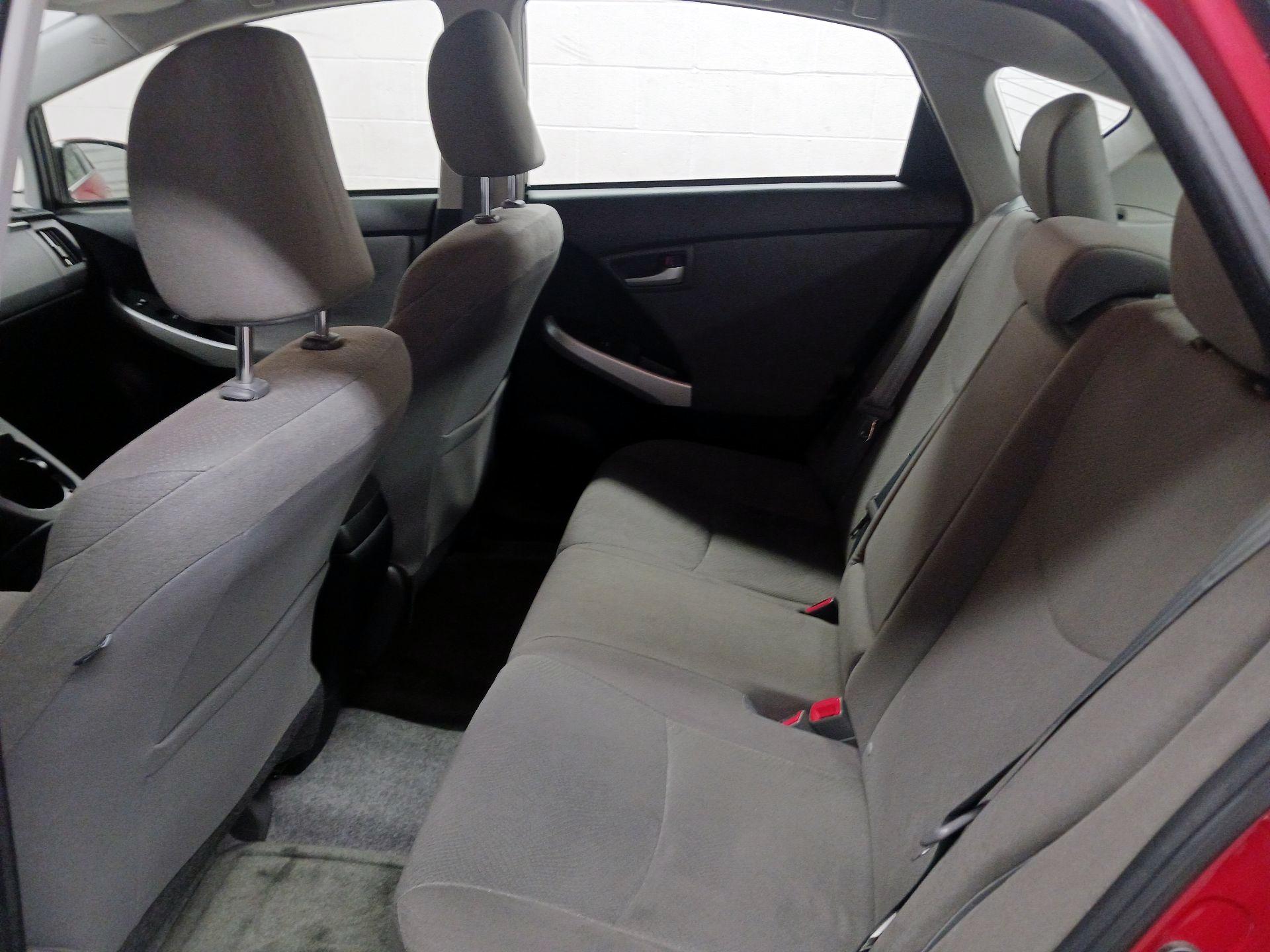 Thumbnail: 2015 Toyota Prius - 16