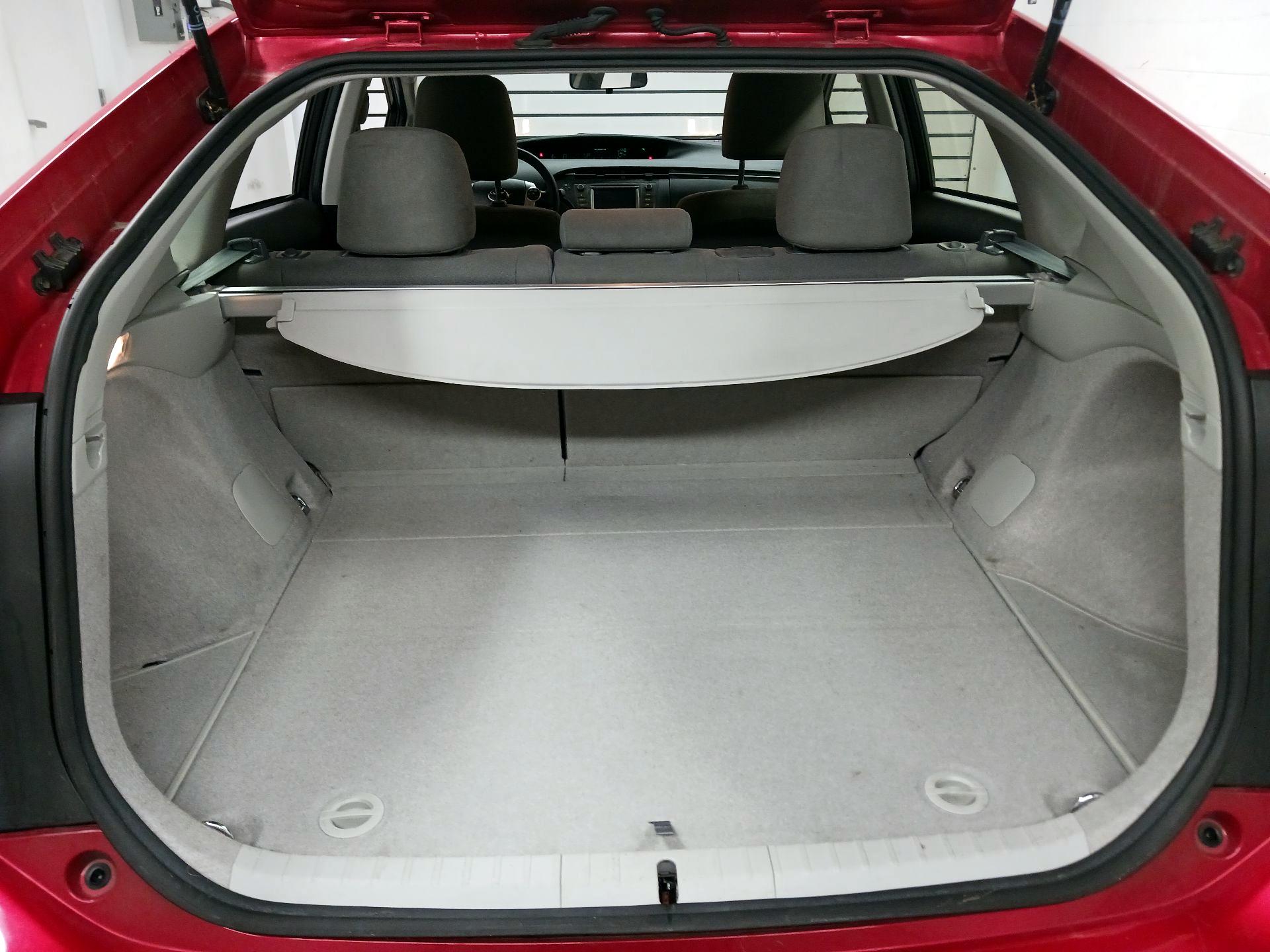 Thumbnail: 2015 Toyota Prius - 17