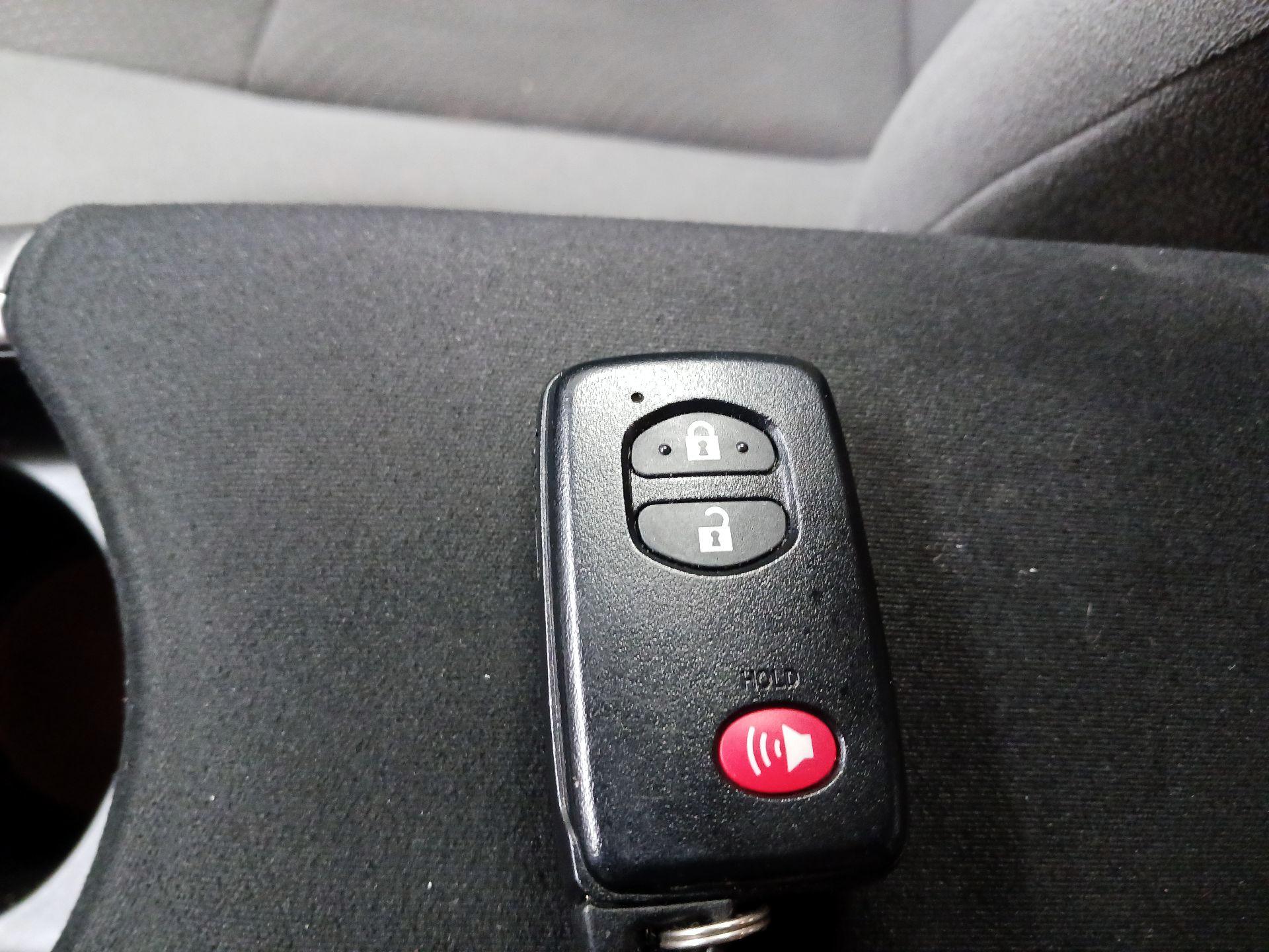 Thumbnail: 2015 Toyota Prius - 19