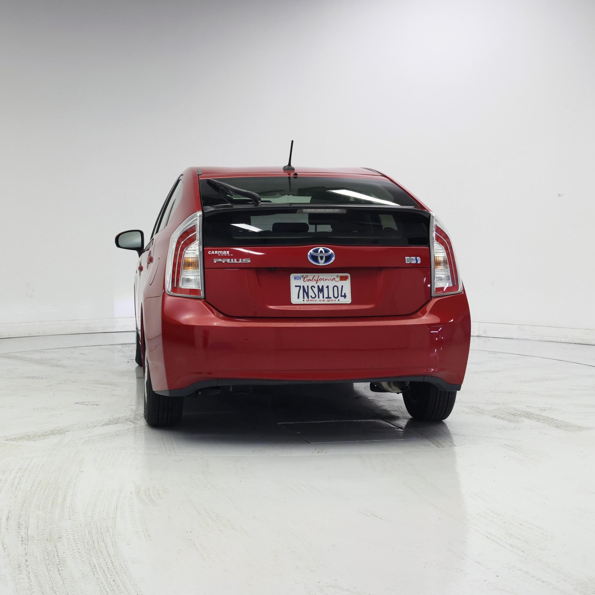 Thumbnail: 2015 Toyota Prius - 6