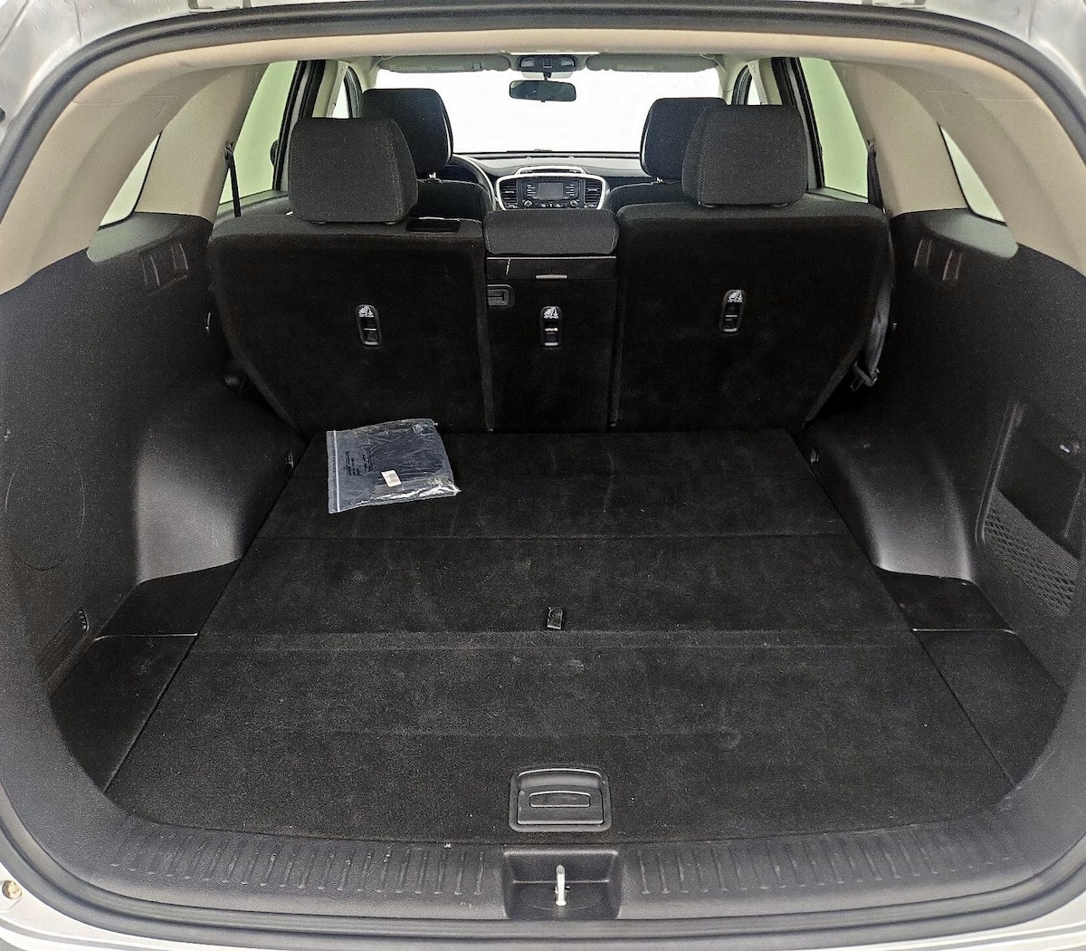 Trunk/Cargo (Seats Up)