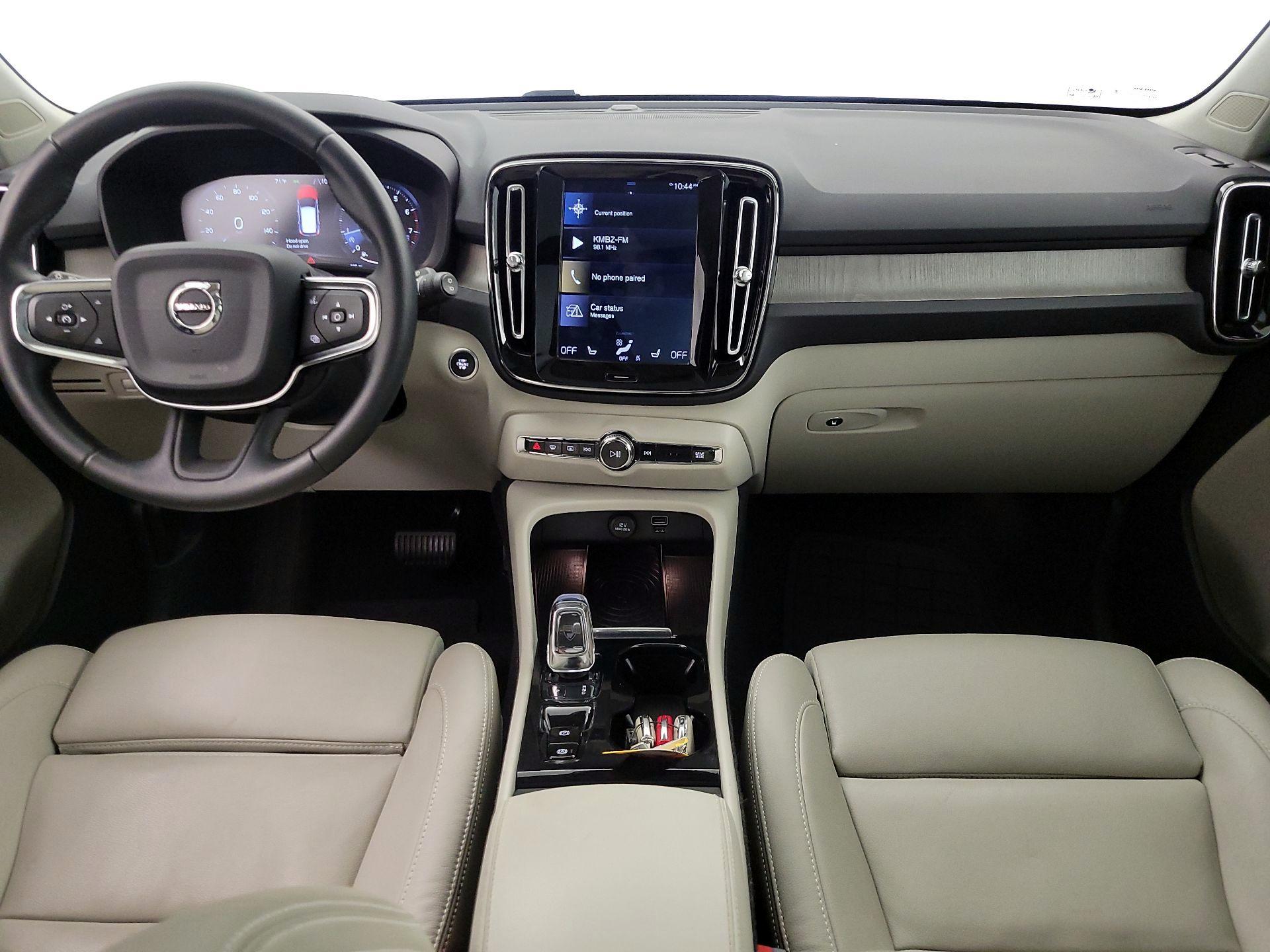 Thumbnail: 2019 Volvo XC40 - 9