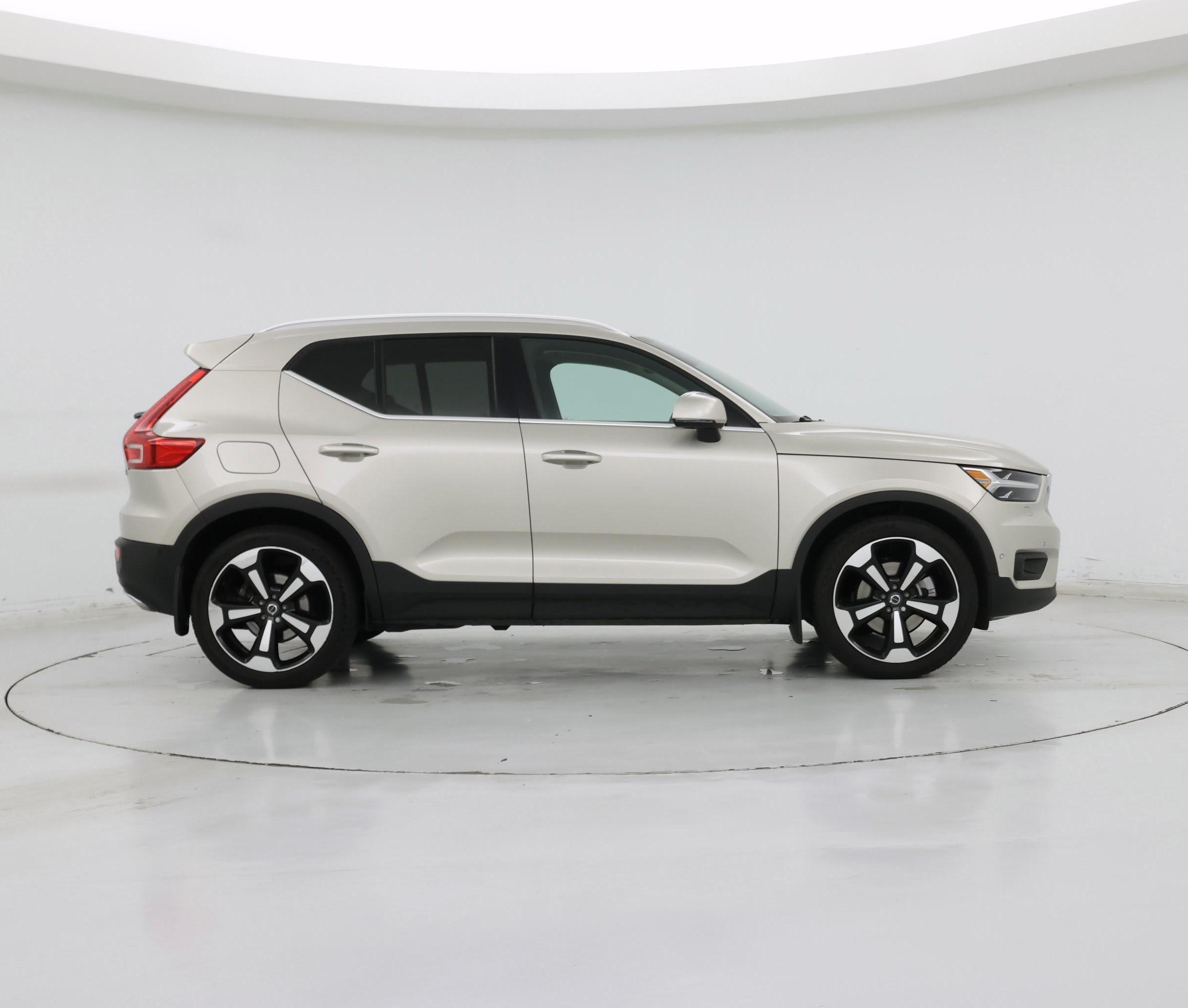 Thumbnail: 2019 Volvo XC40 - 7