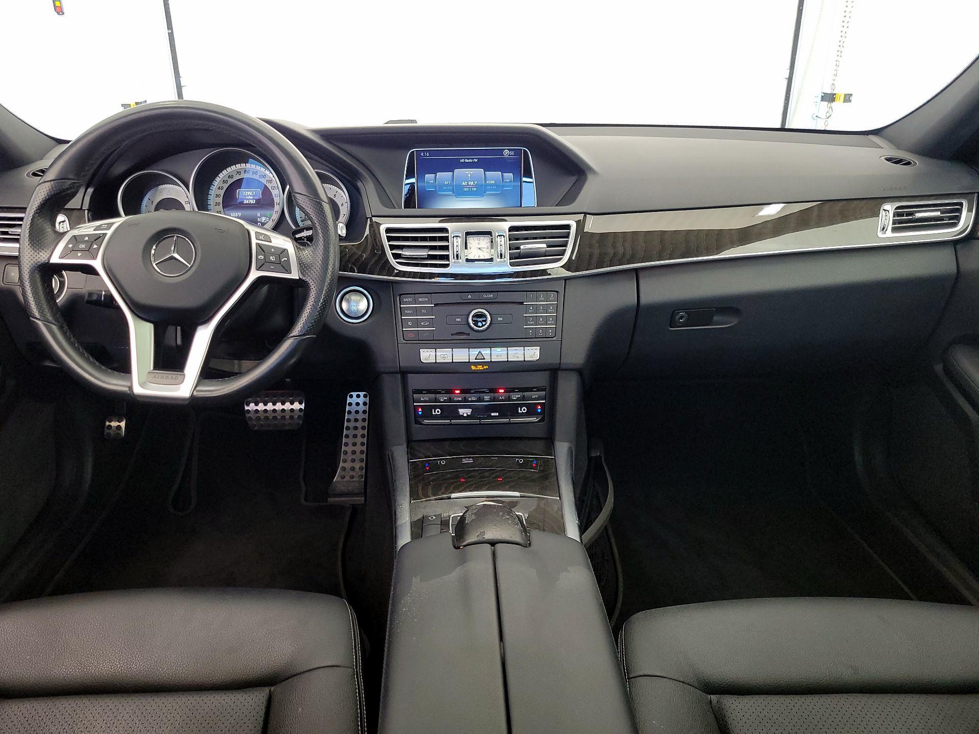 Thumbnail: 2016 Mercedes-Benz E-Class - 9