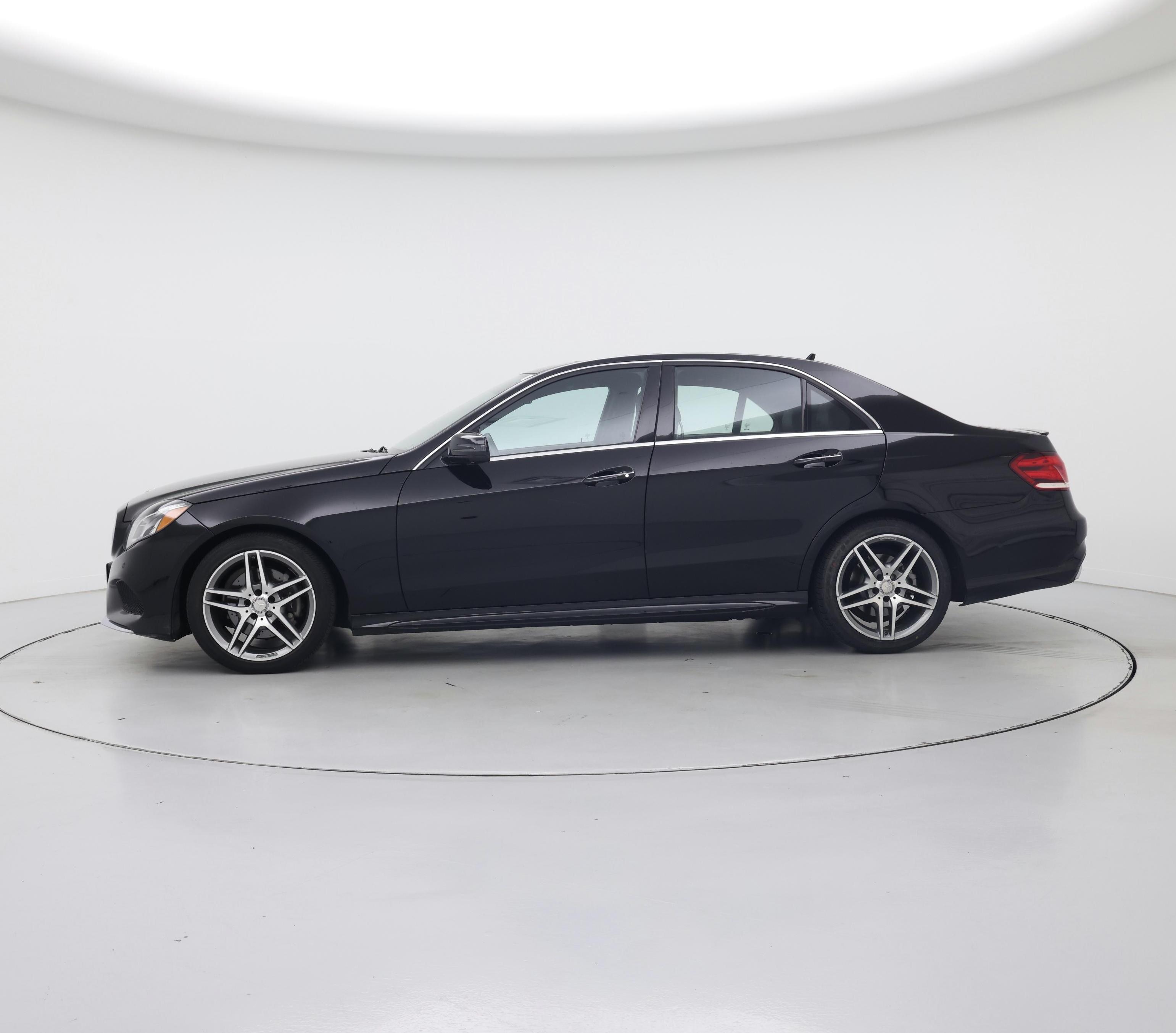 Thumbnail: 2016 Mercedes-Benz E-Class - 3