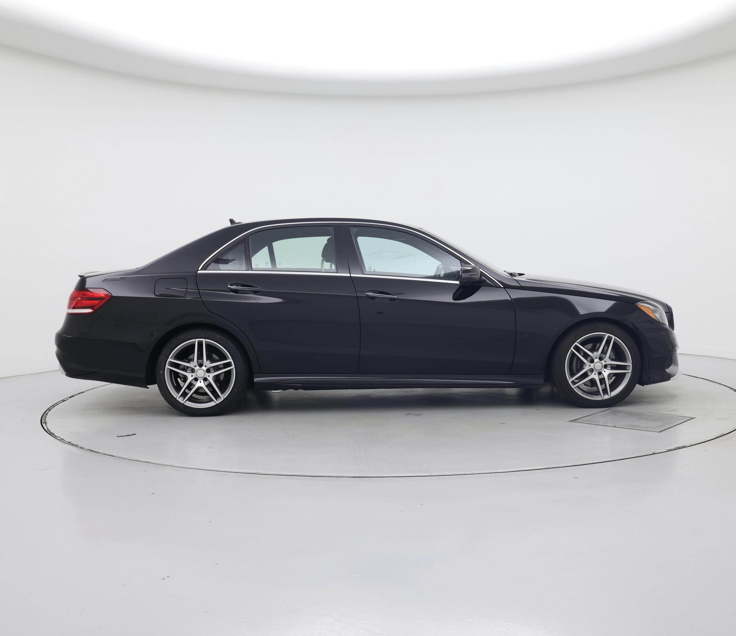 Thumbnail: 2016 Mercedes-Benz E-Class - 7