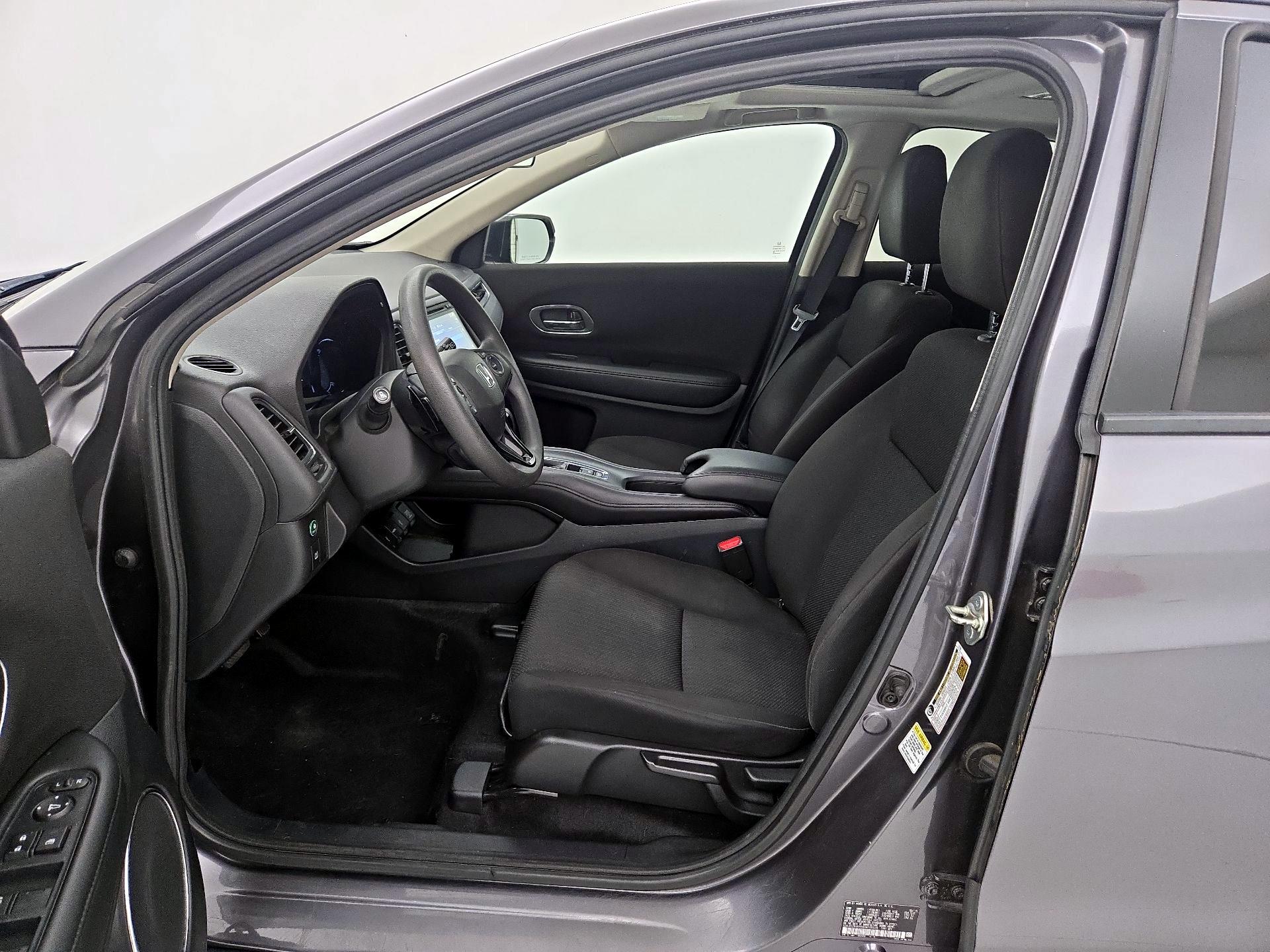 Thumbnail: 2016 Honda HR-V - 11