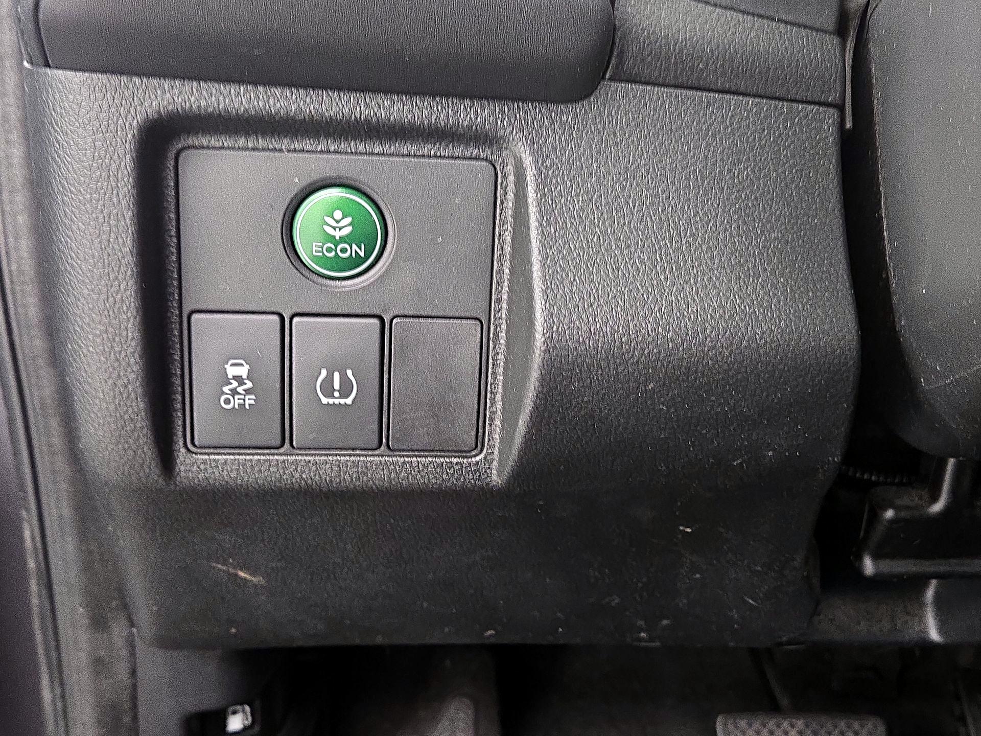Thumbnail: 2016 Honda HR-V - 13