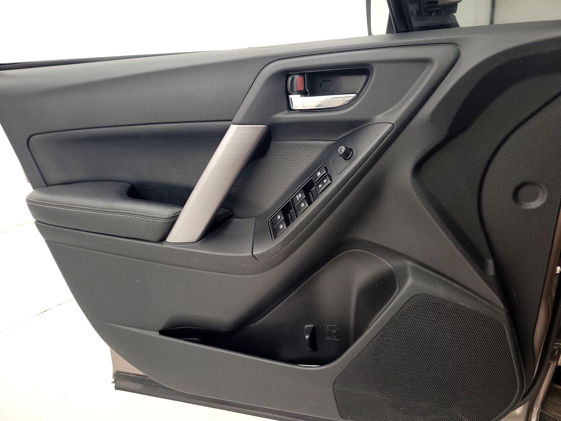 Thumbnail: 2015 Subaru Forester - 12
