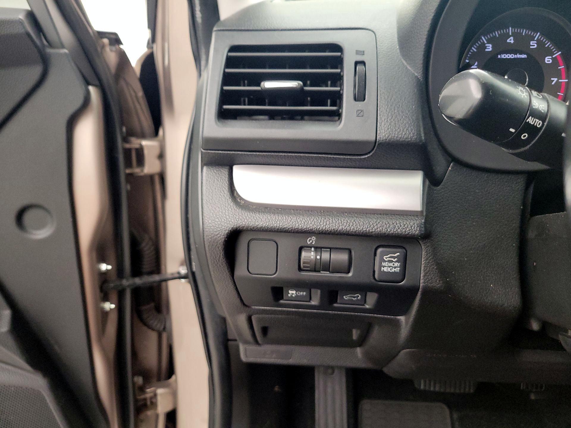 Thumbnail: 2015 Subaru Forester - 13