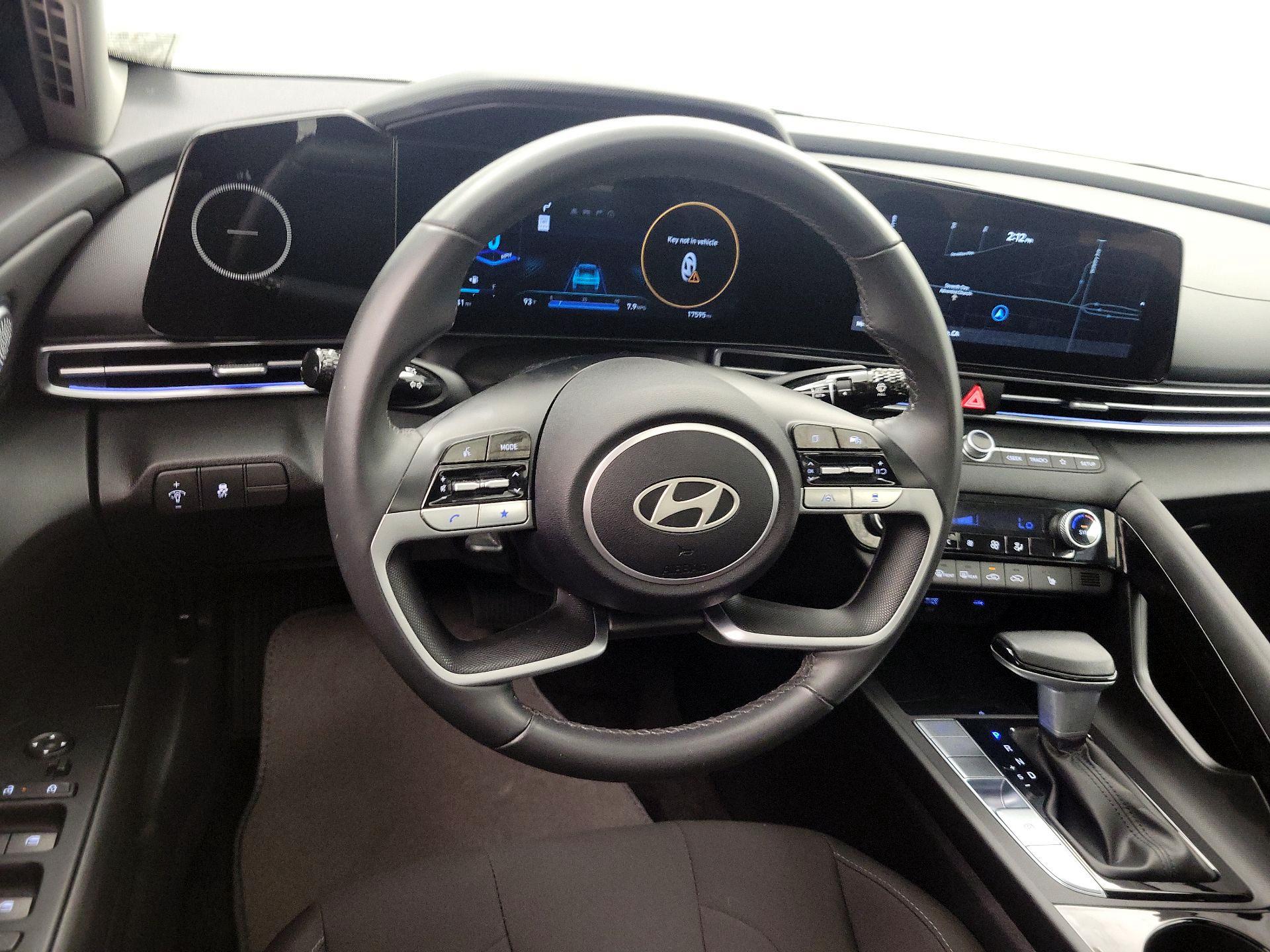 Thumbnail: 2025 Hyundai Elantra - 10