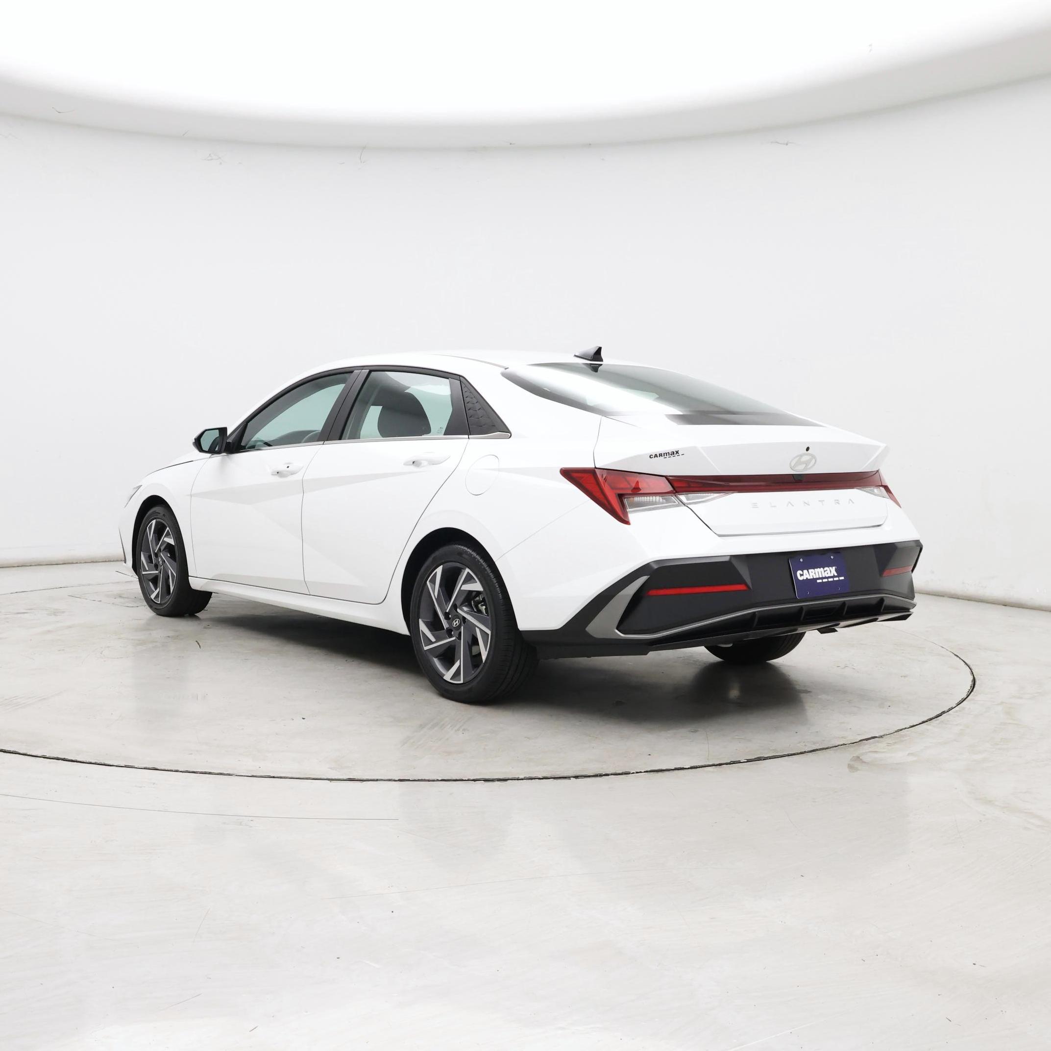 Thumbnail: 2025 Hyundai Elantra - 2