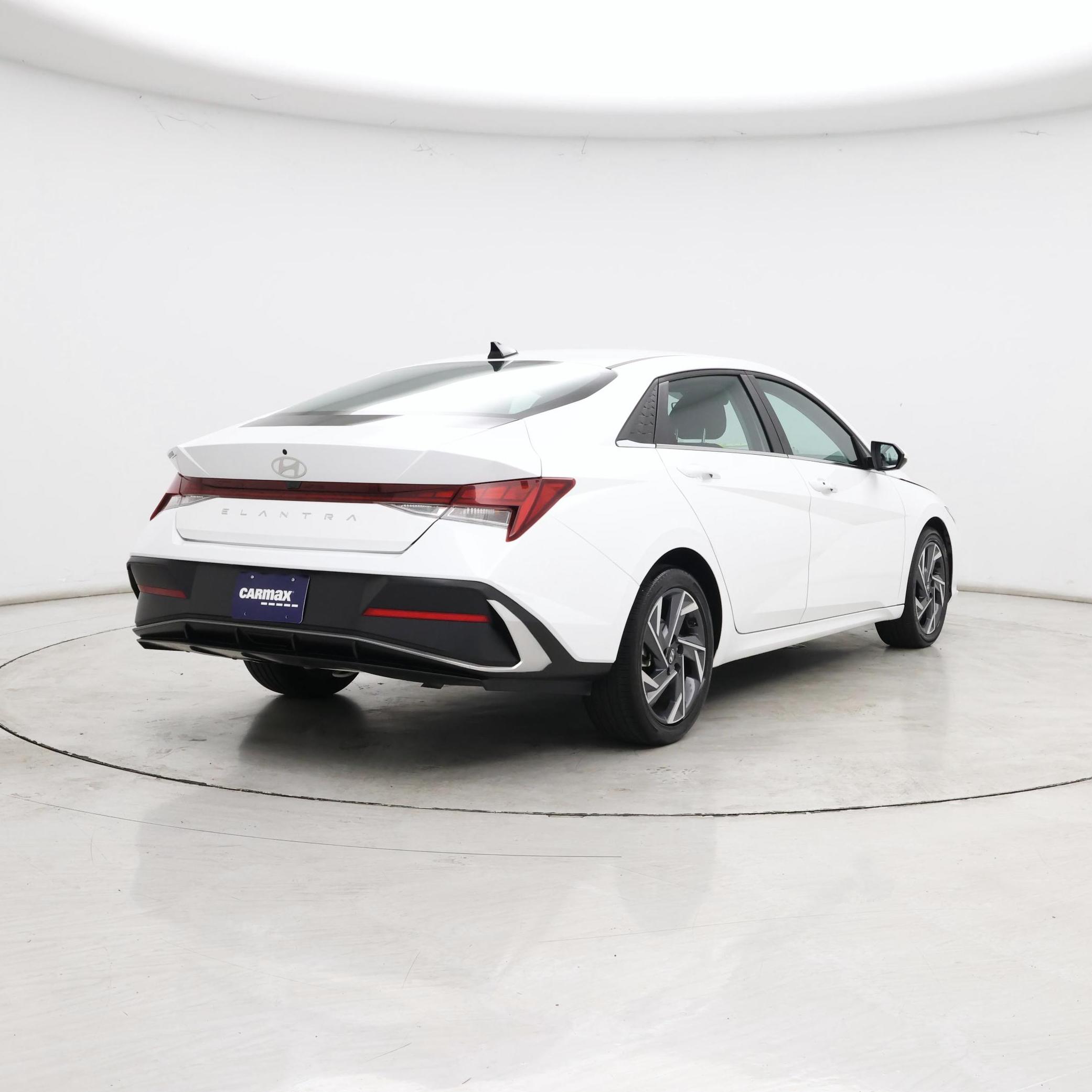 Thumbnail: 2025 Hyundai Elantra - 8