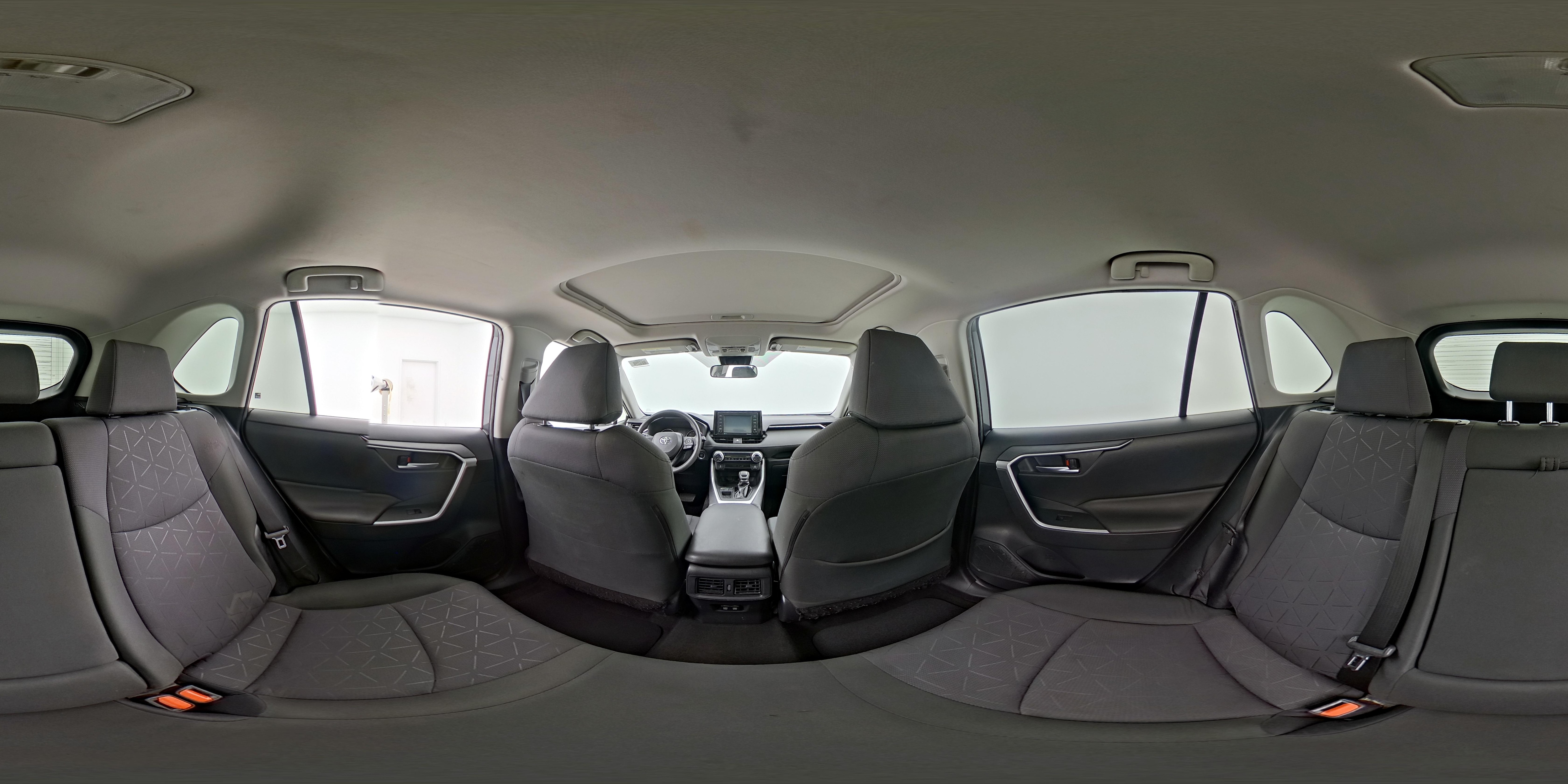 2020 Toyota RAV4 XLE - Photo 17