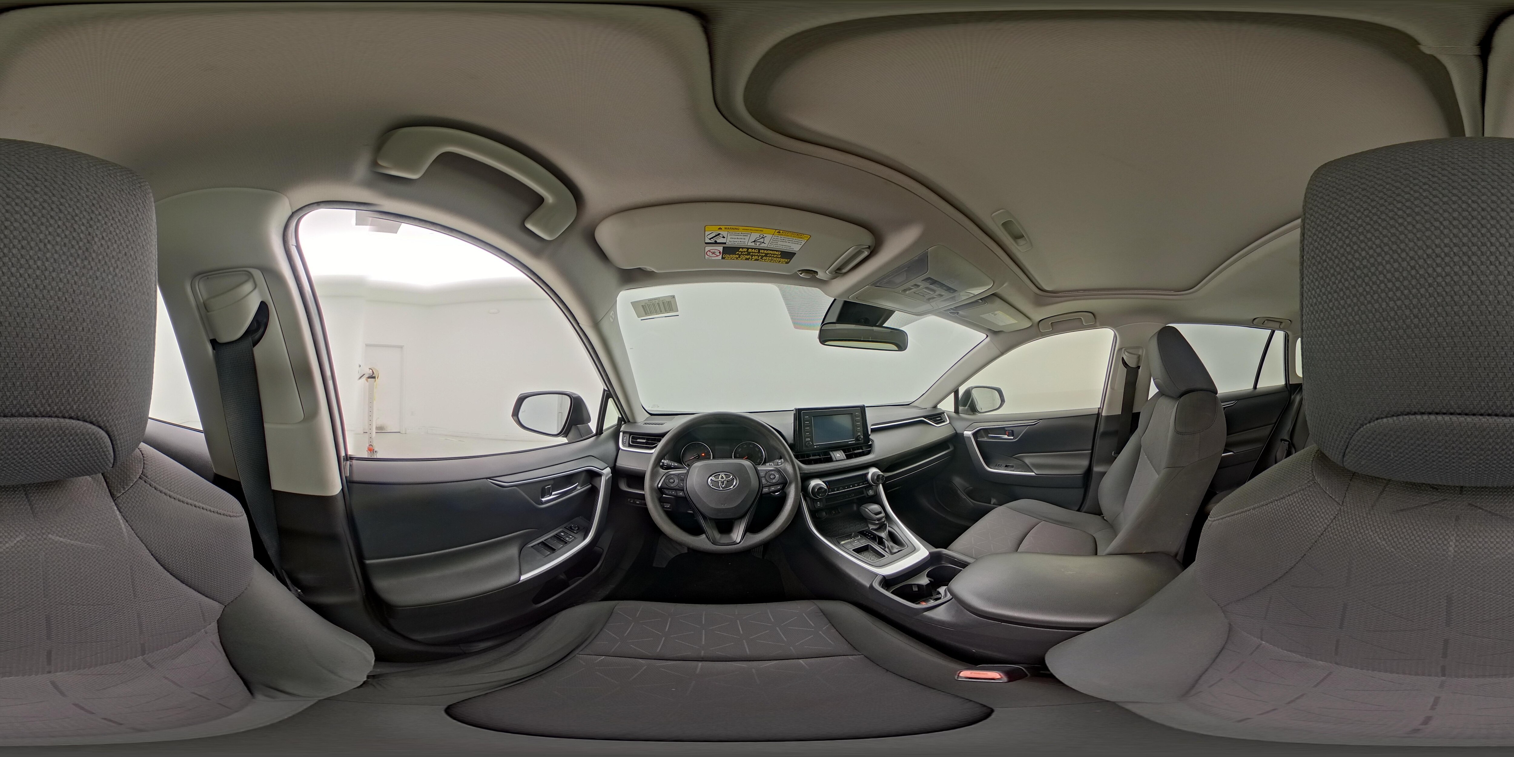 2020 Toyota RAV4 XLE - Photo 18