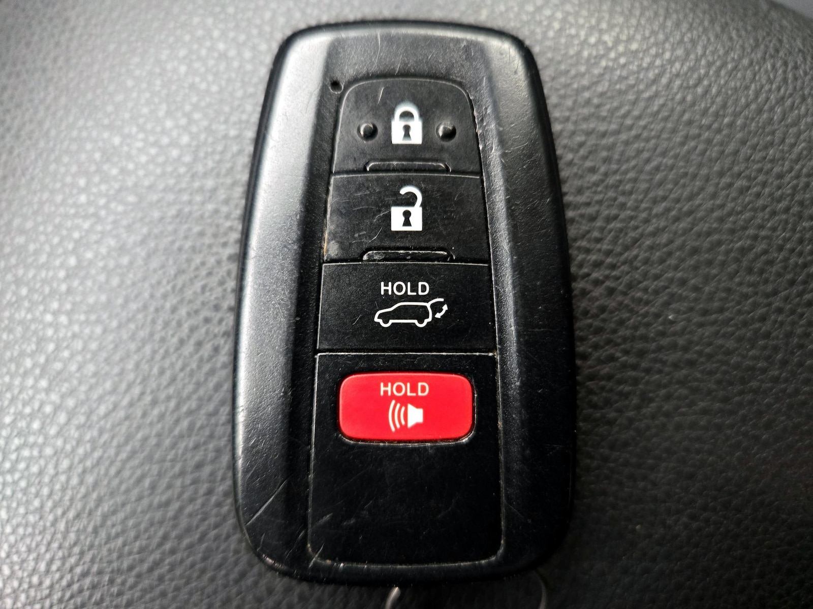 2020 Toyota RAV4 XLE - Photo 15
