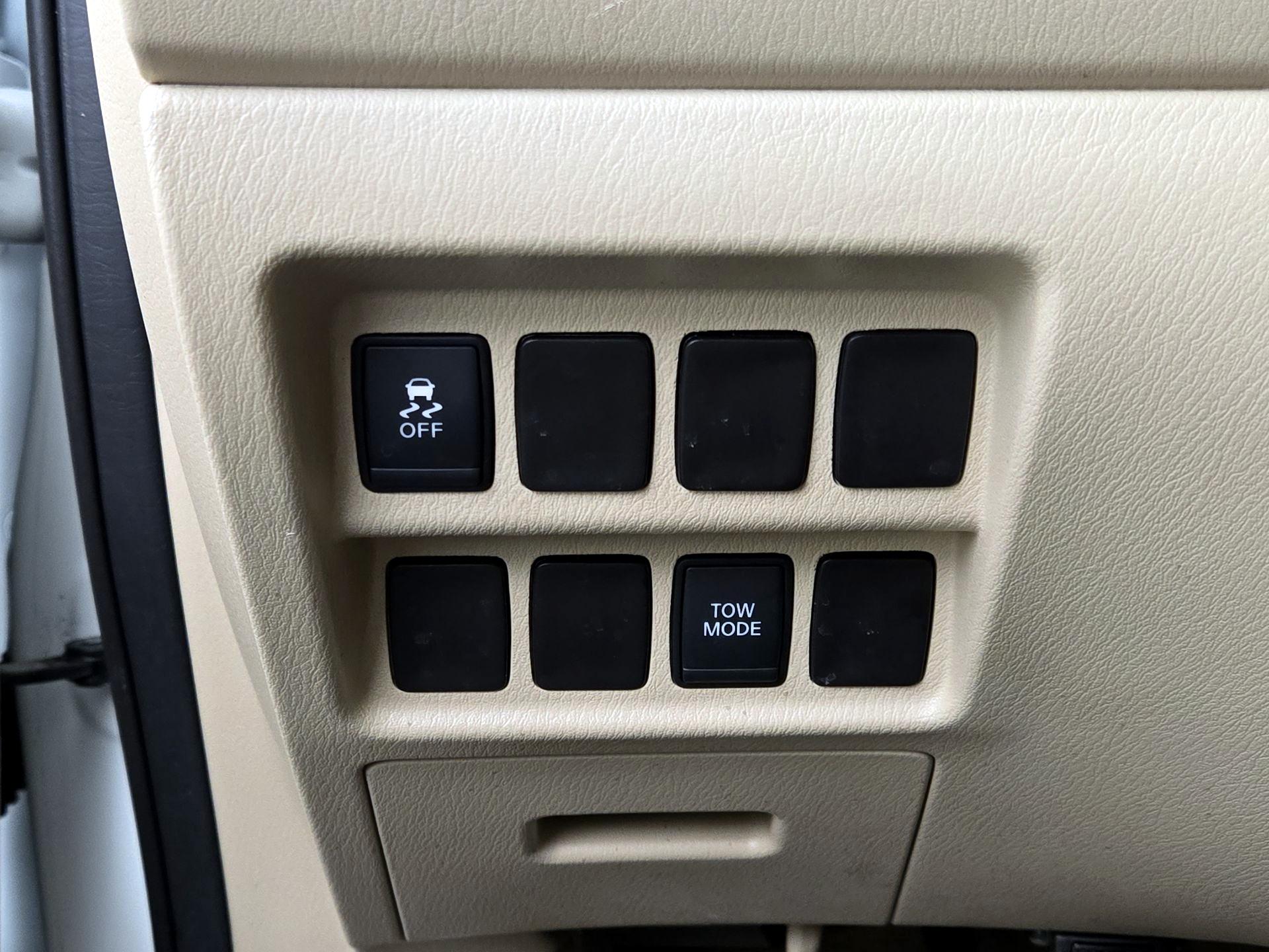 Thumbnail: 2015 Nissan Pathfinder - 13