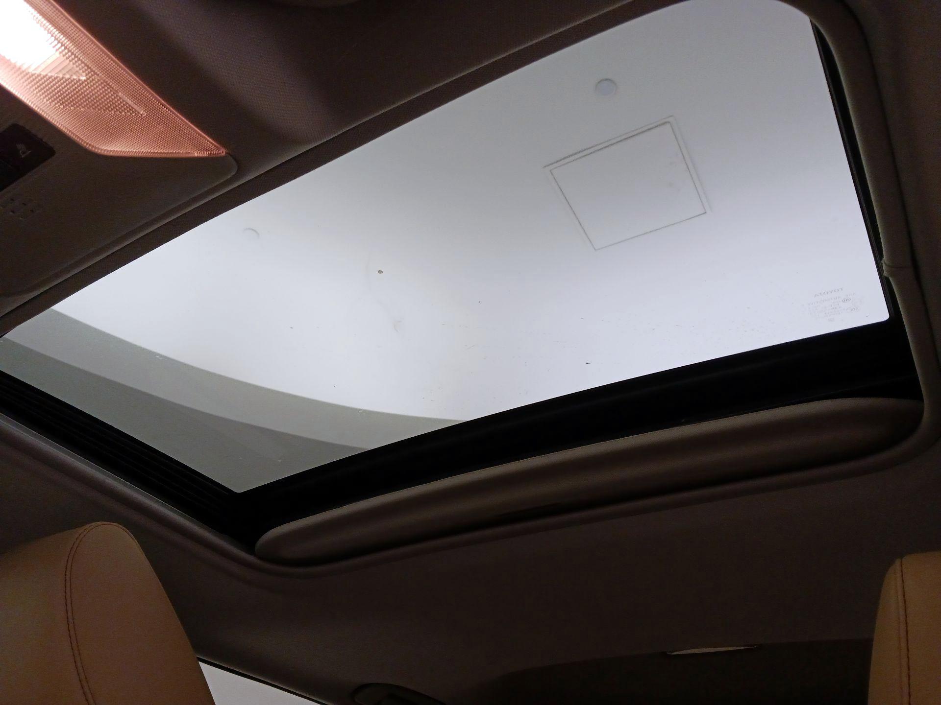 Thumbnail: 2019 Toyota RAV4 - 19