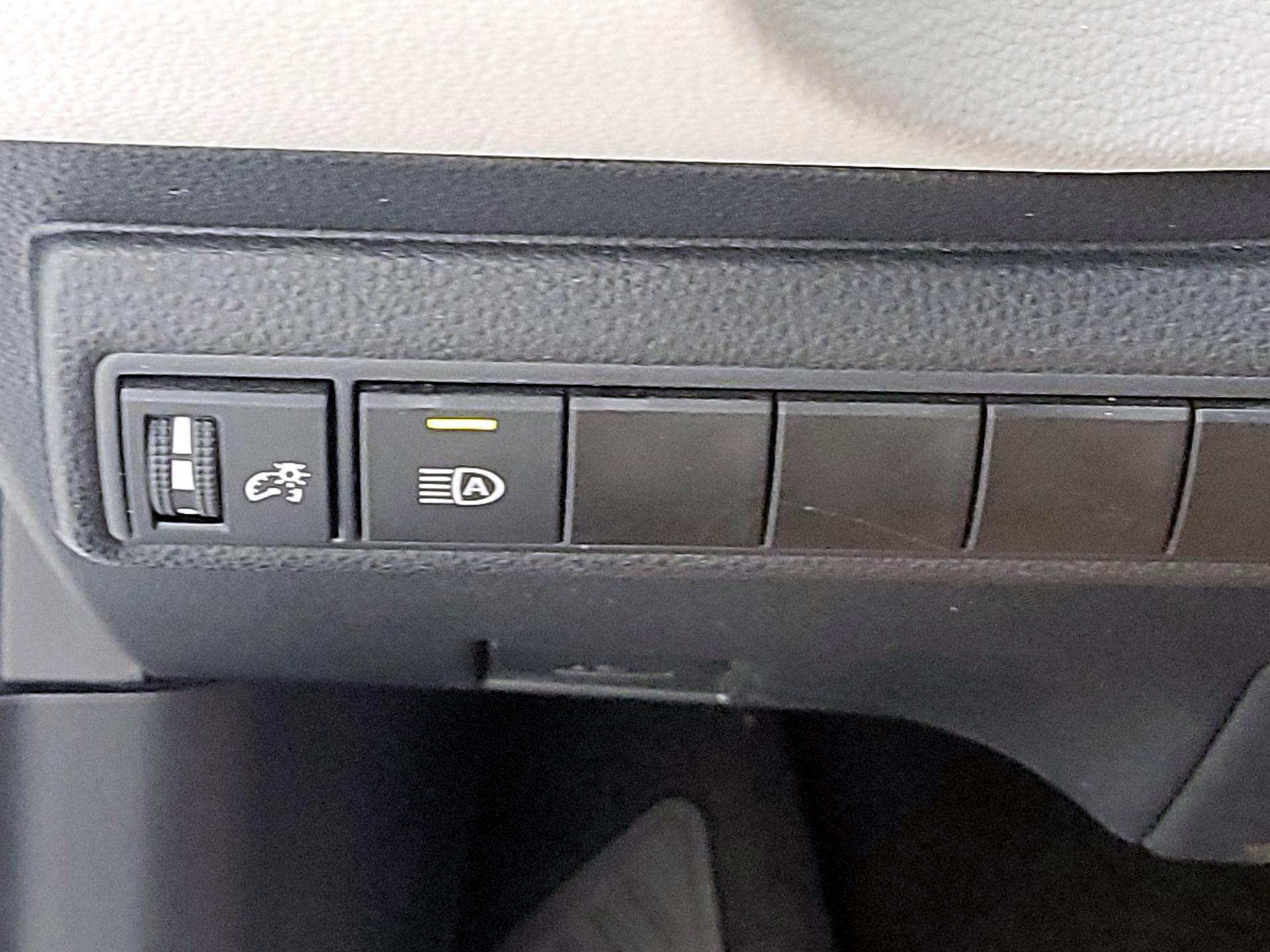 Thumbnail: 2024 Toyota Corolla - 13