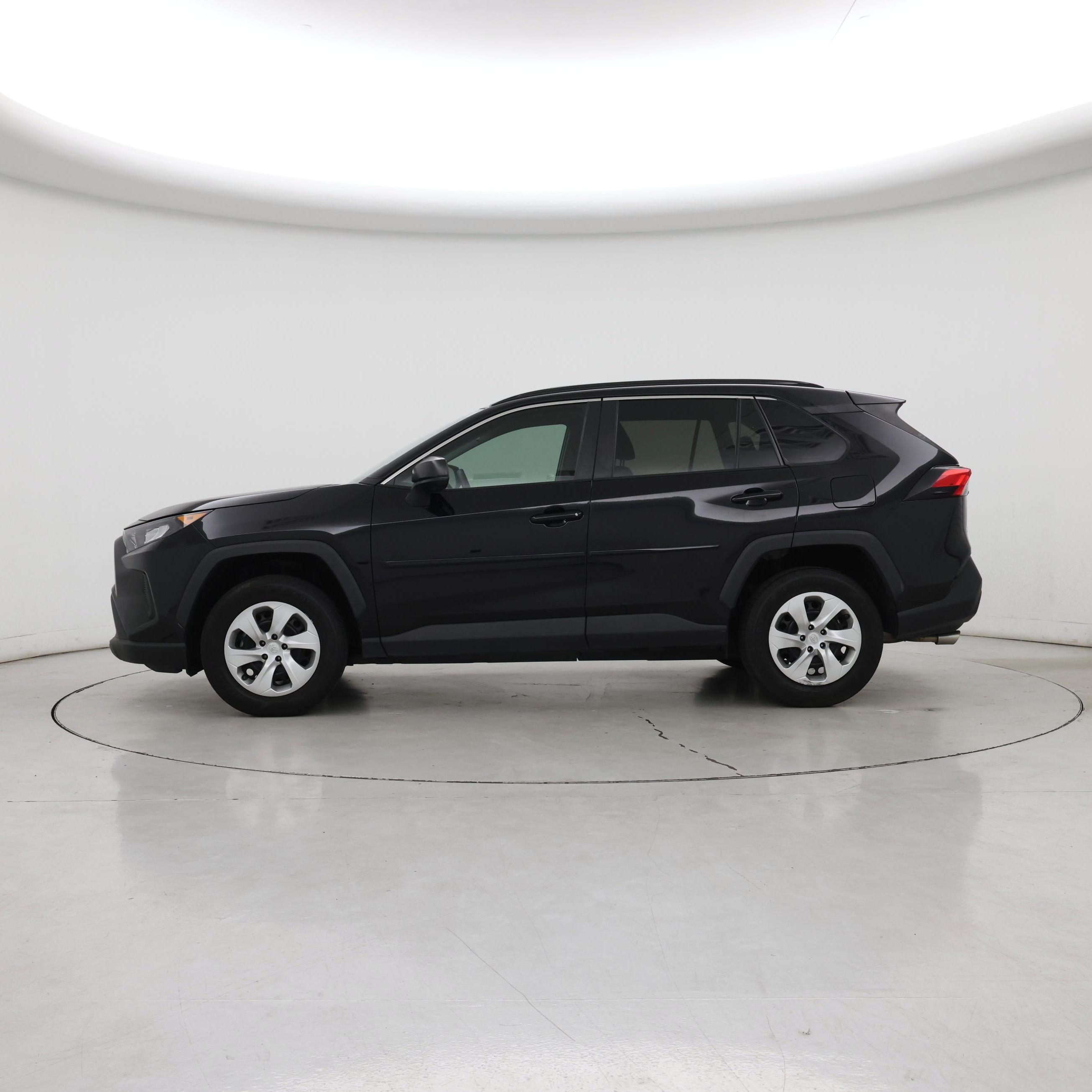Thumbnail: 2019 Toyota RAV4 - 3