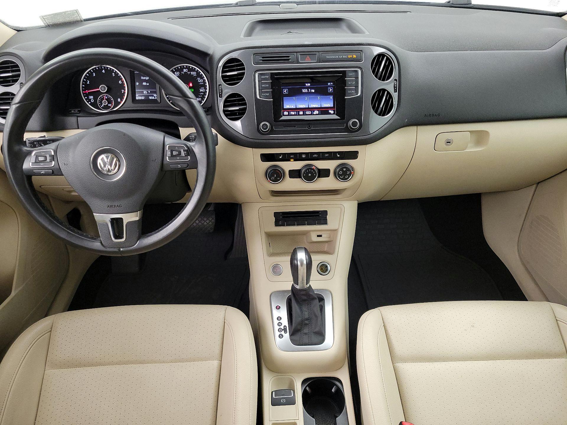 Thumbnail: 2016 Volkswagen Tiguan - 9