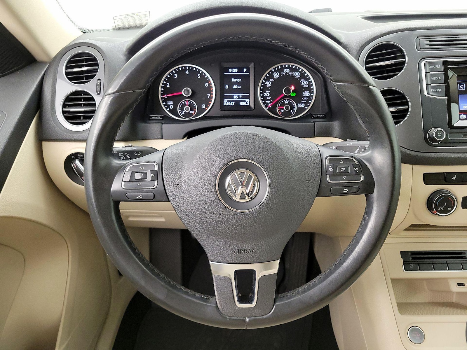 2016 Volkswagen Tiguan S - Photo 11