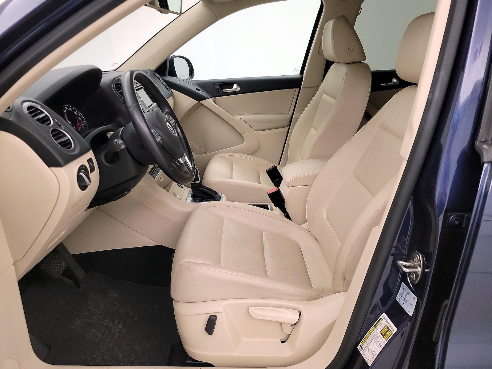 2016 Volkswagen Tiguan S - Photo 12