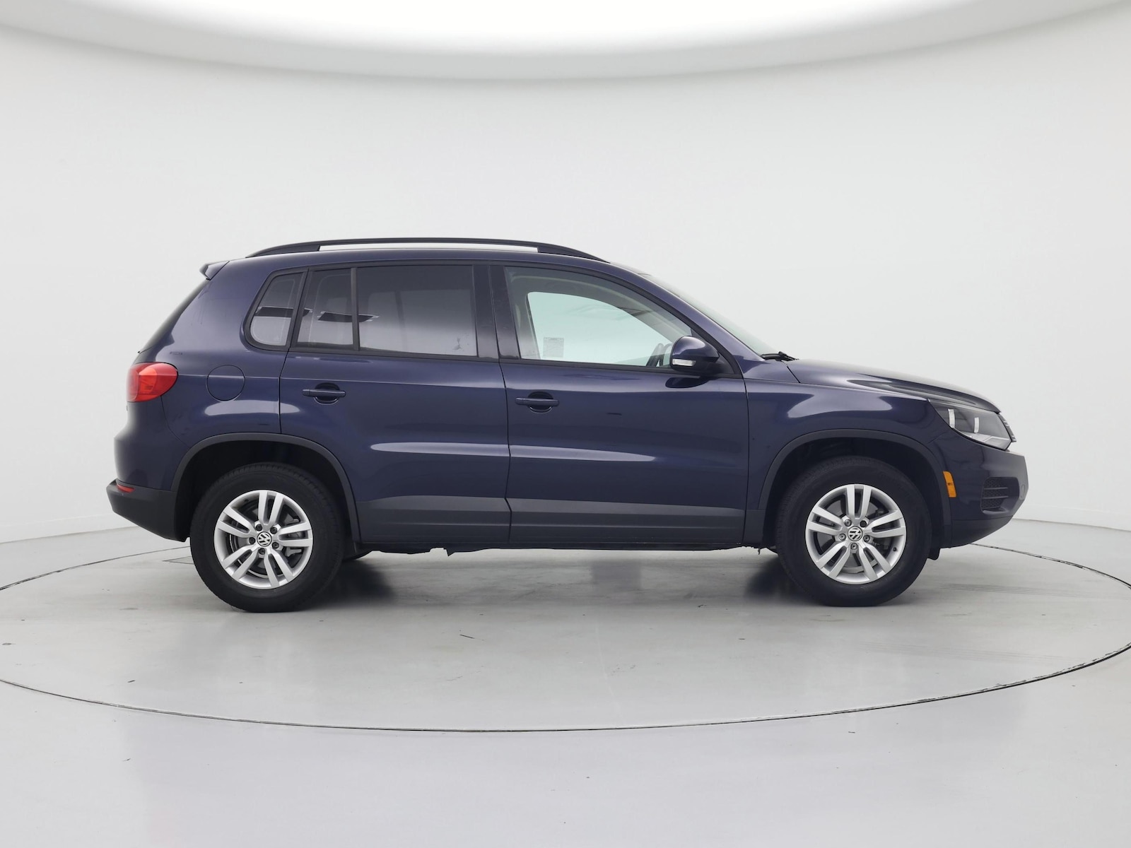 2016 Volkswagen Tiguan S - Photo 8