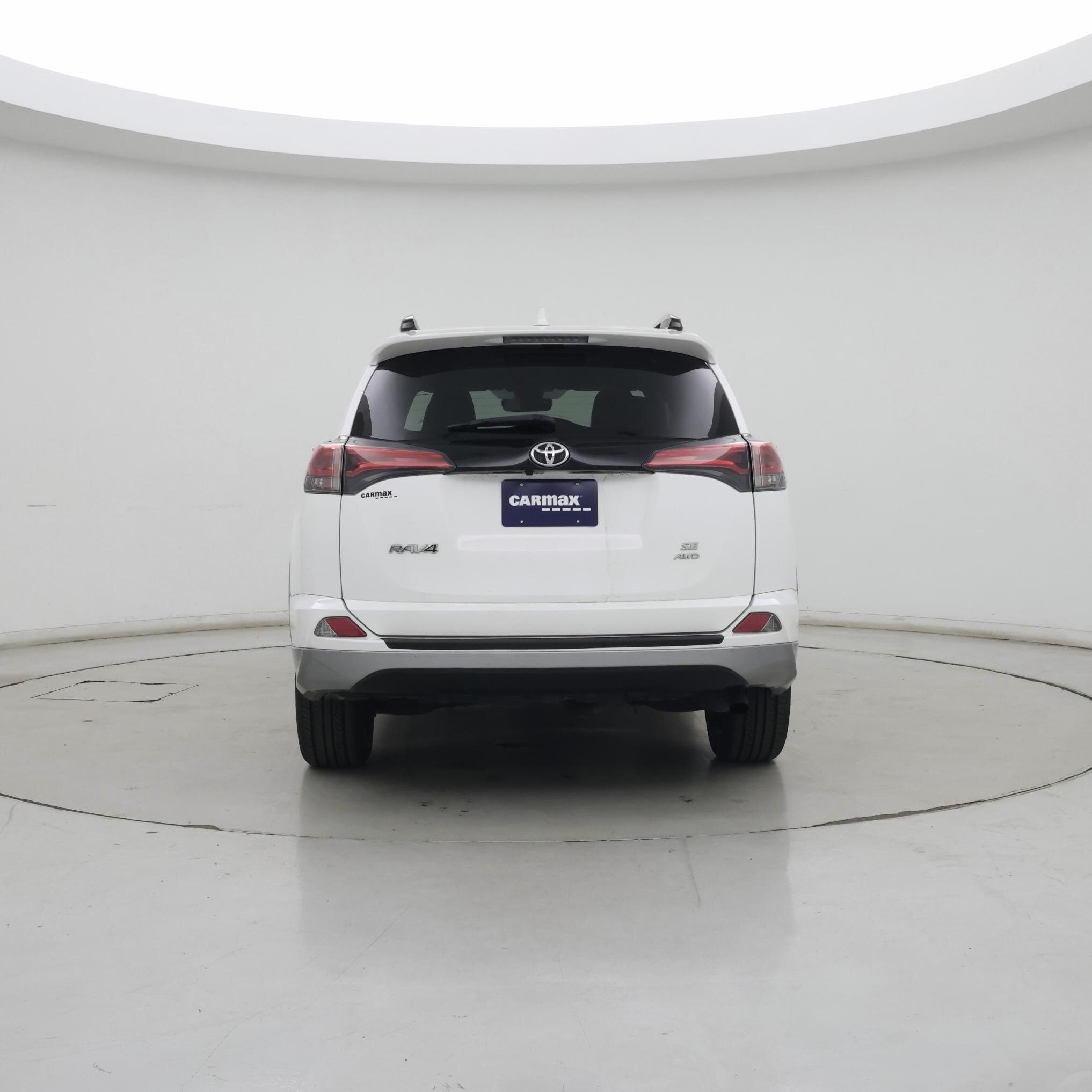 Thumbnail: 2018 Toyota RAV4 - 6