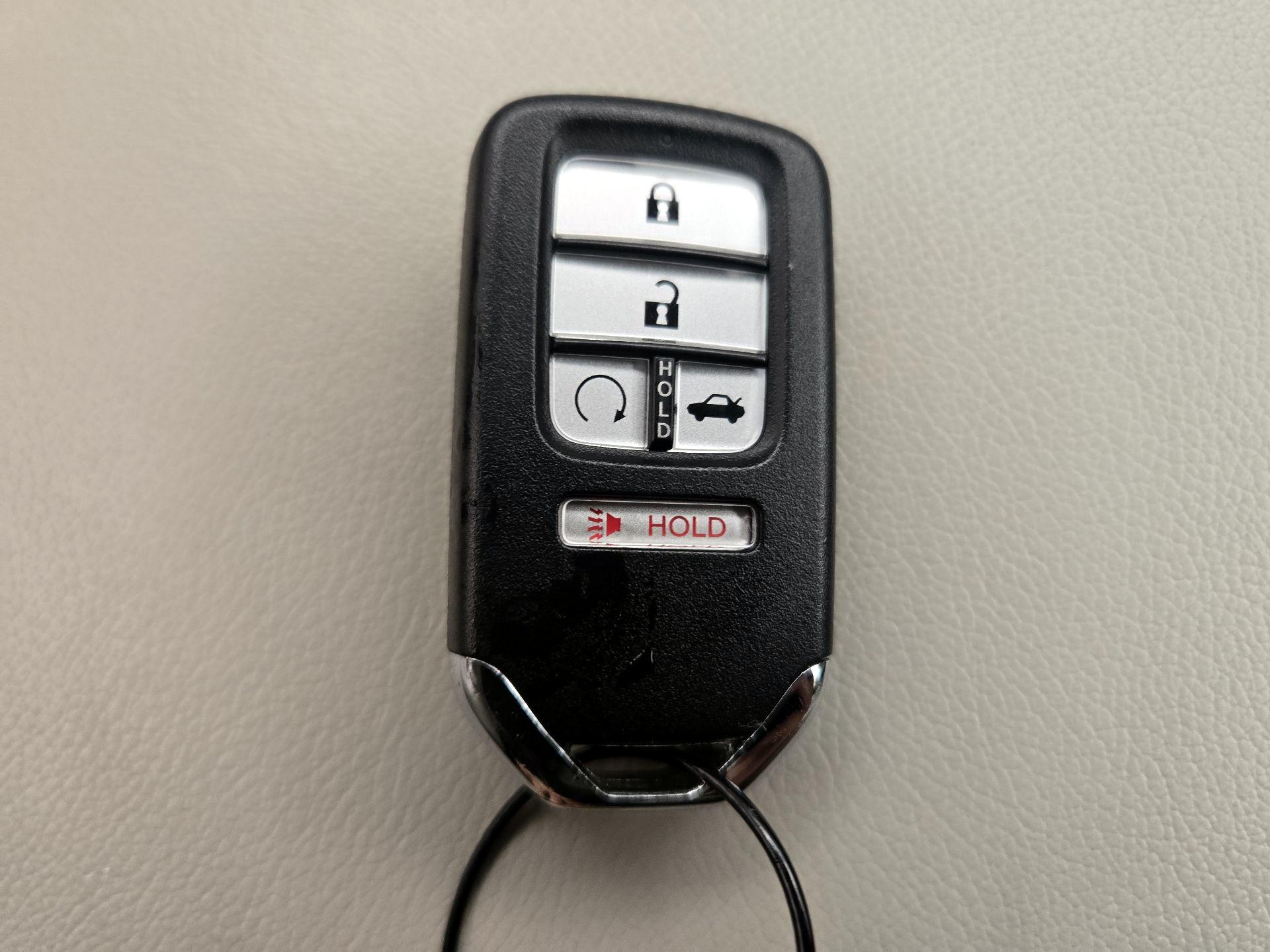 Thumbnail: 2018 Honda Accord - 19