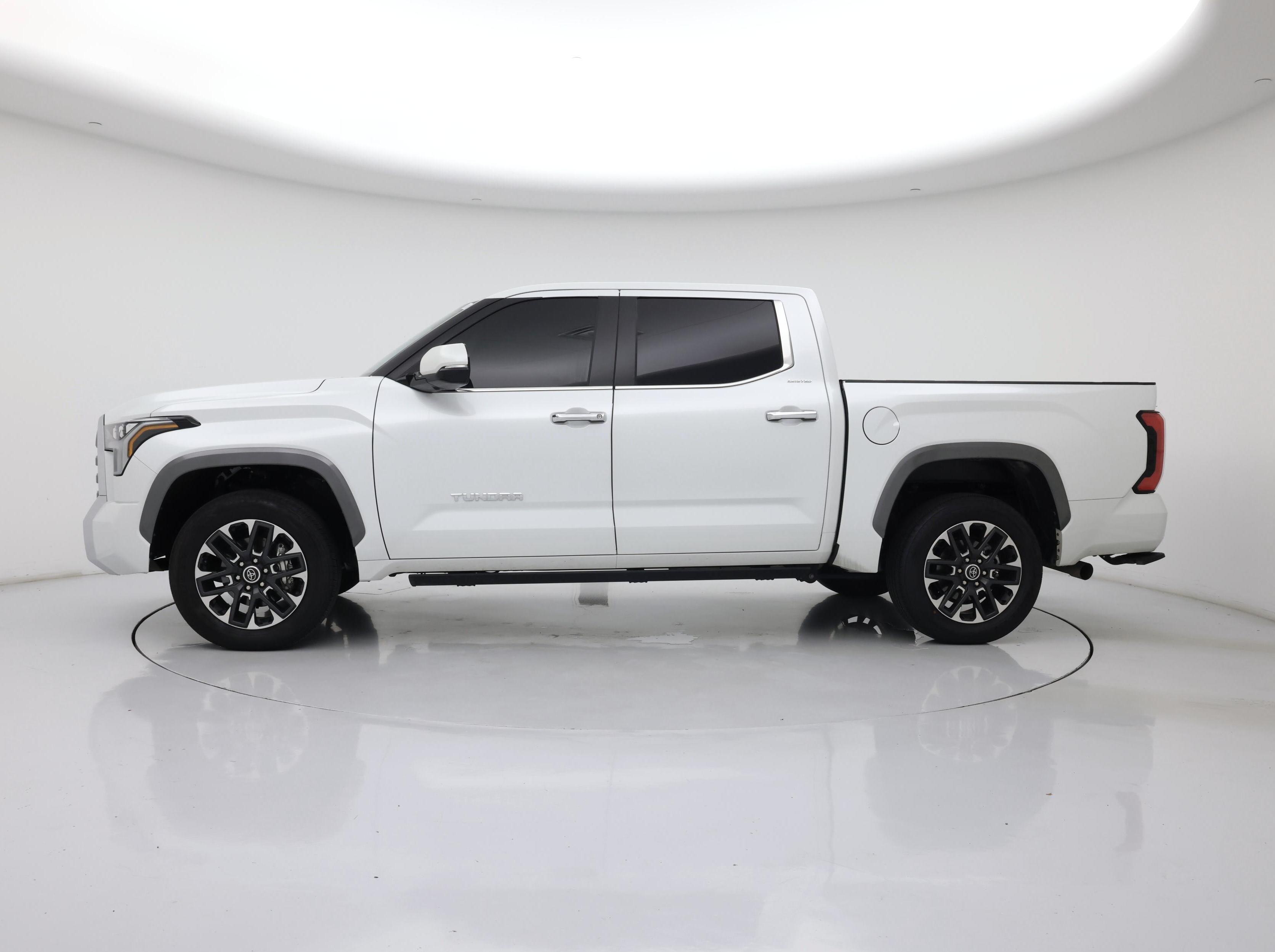 Thumbnail: 2024 Toyota Tundra - 3
