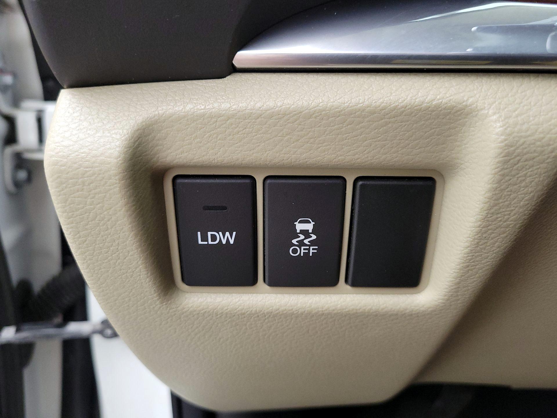 Thumbnail: 2015 Acura MDX - 13