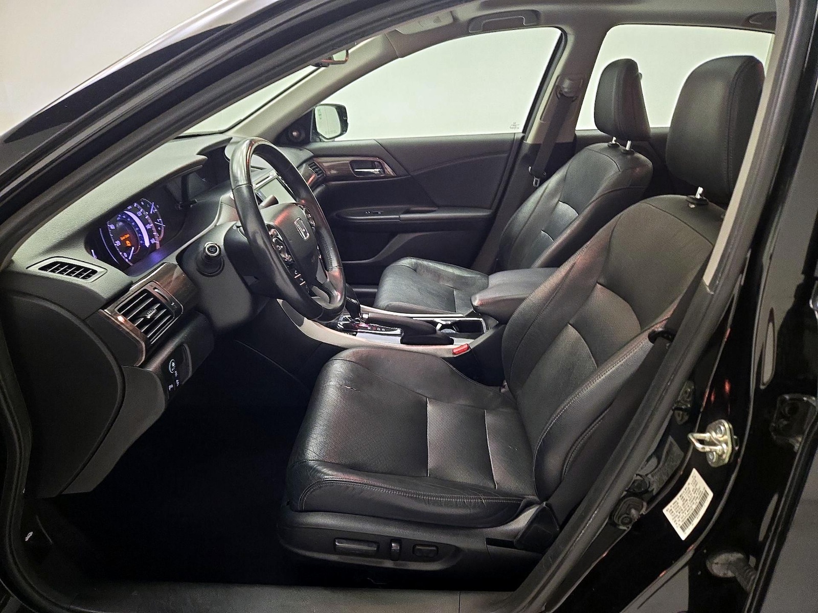 2017 Honda Accord Touring - Photo 10