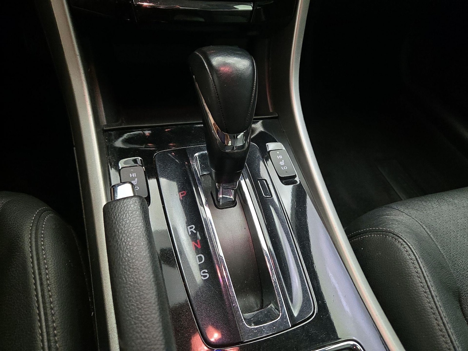 2017 Honda Accord Touring - Photo 17