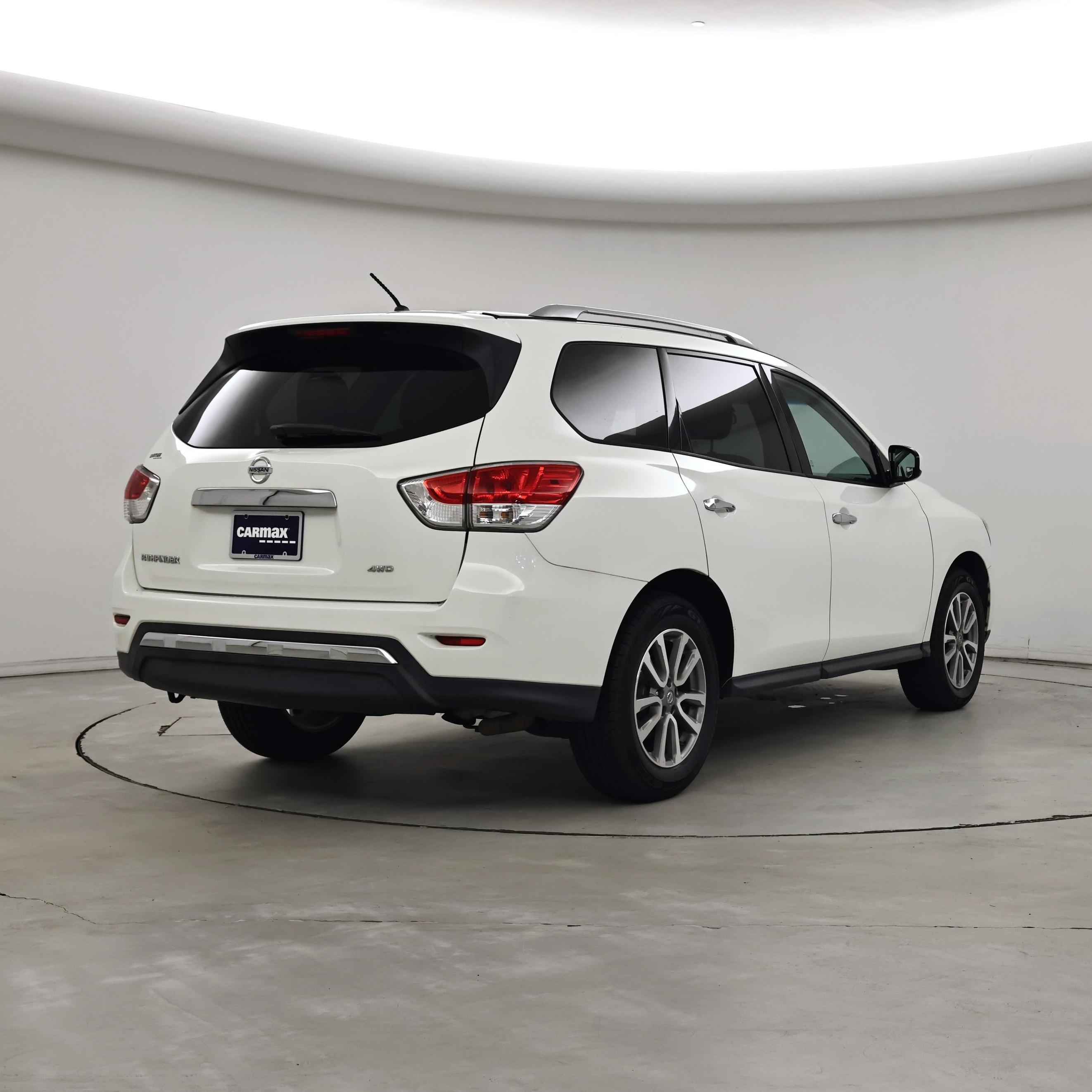 Thumbnail: 2016 Nissan Pathfinder - 8